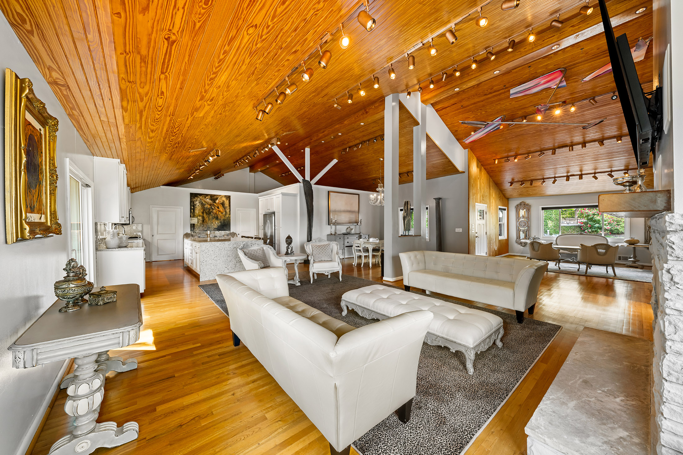 132 Laurel Drive NE