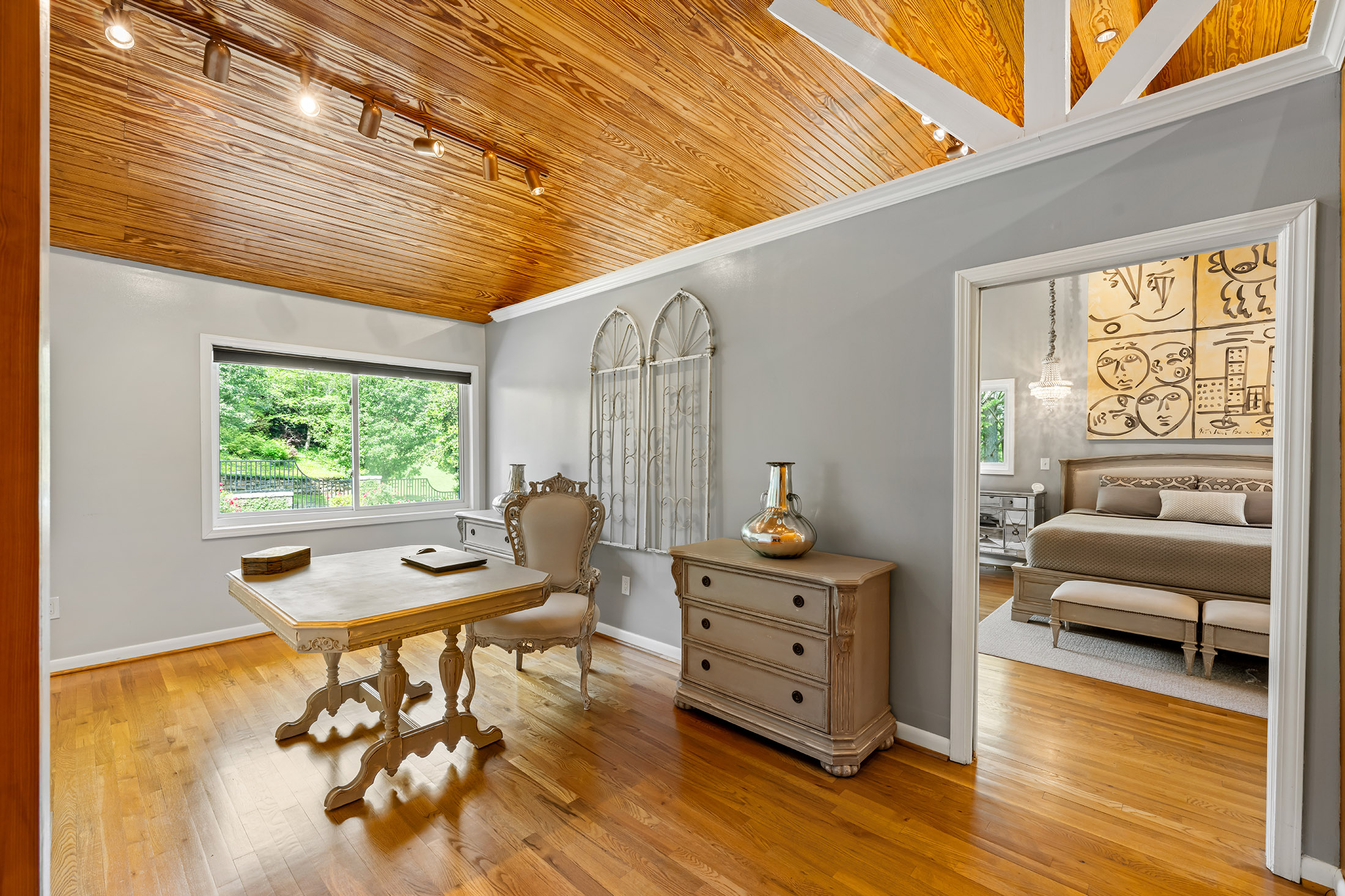 132 Laurel Drive NE