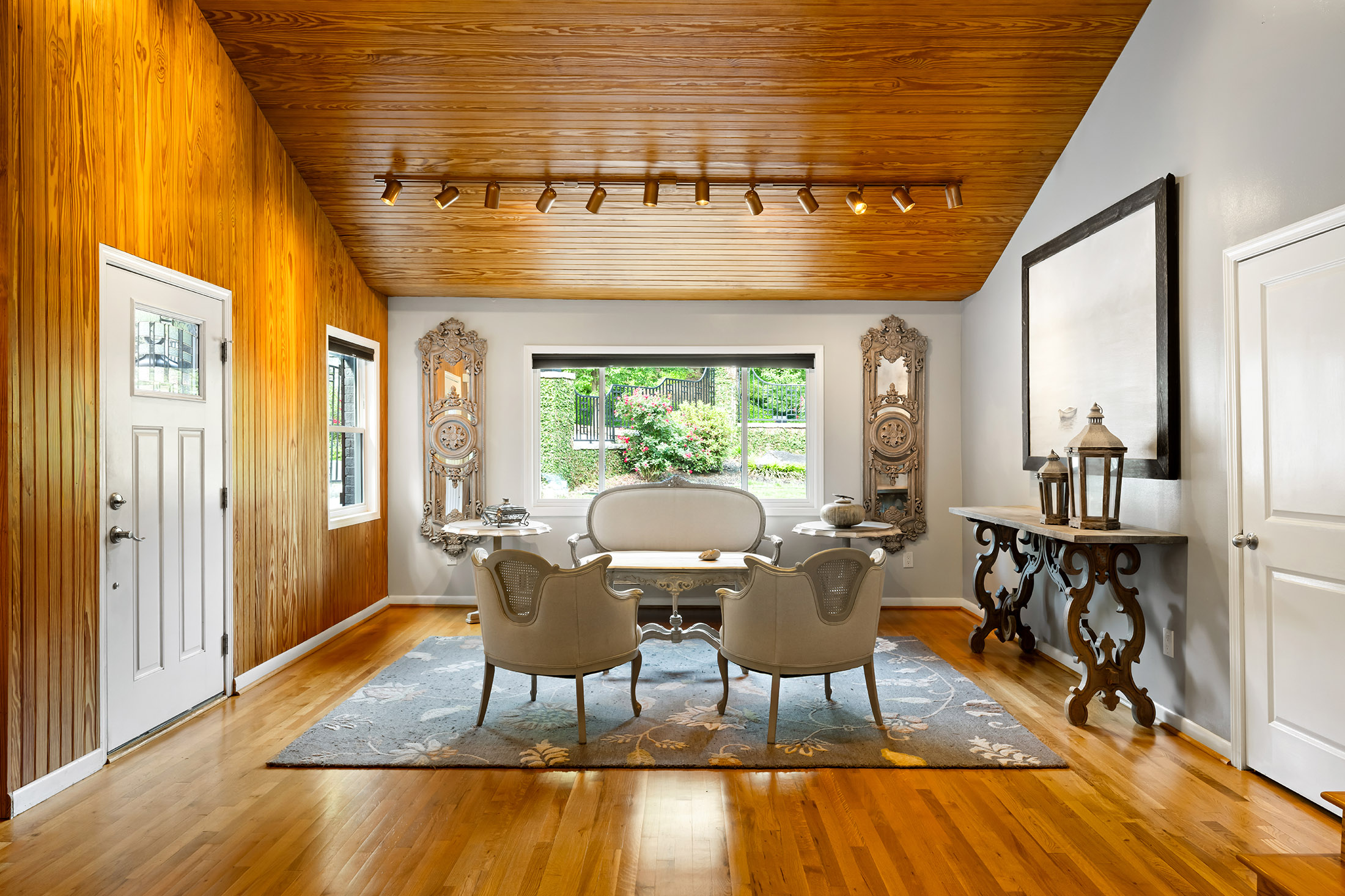 132 Laurel Drive NE