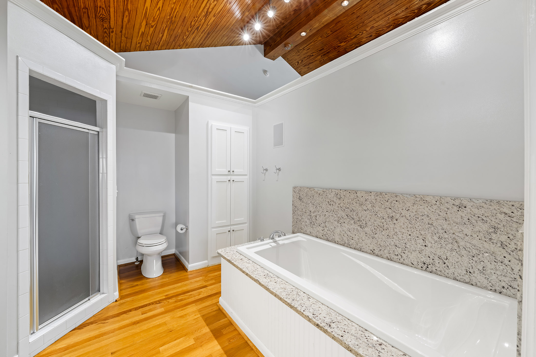132 Laurel Drive NE