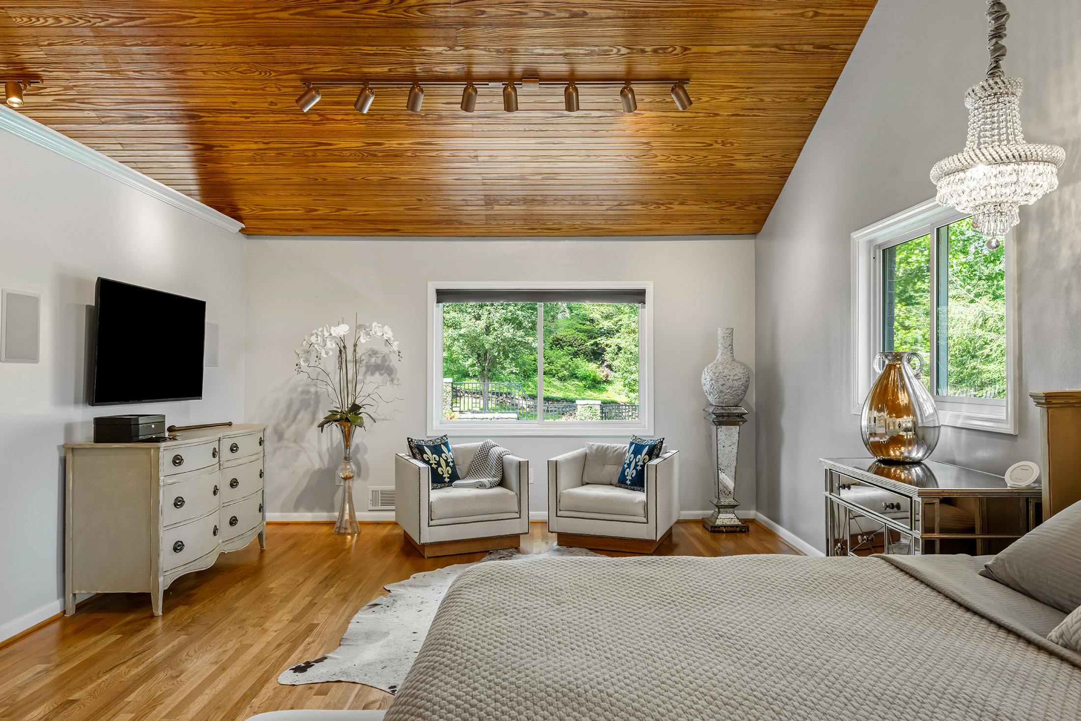 132 Laurel Drive NE