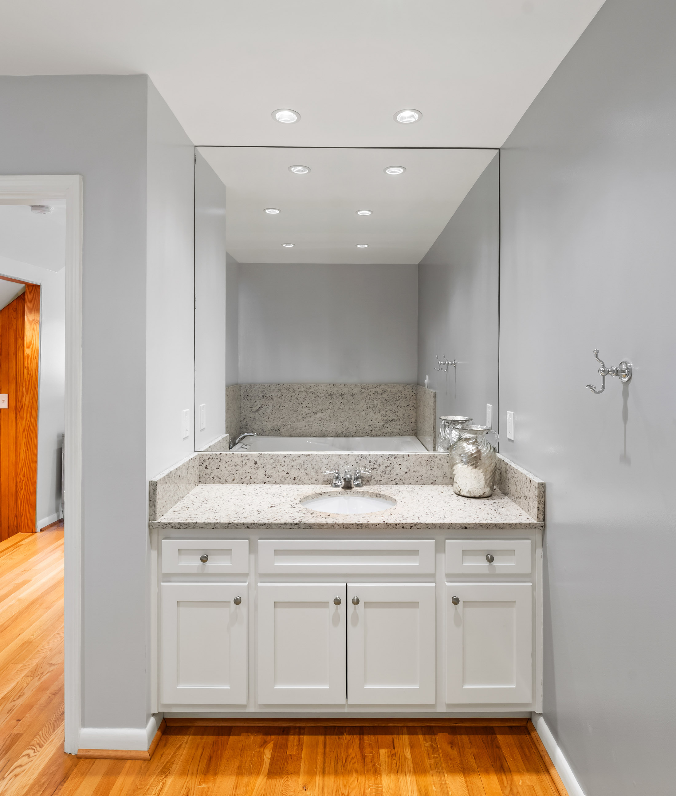 132 Laurel Drive NE