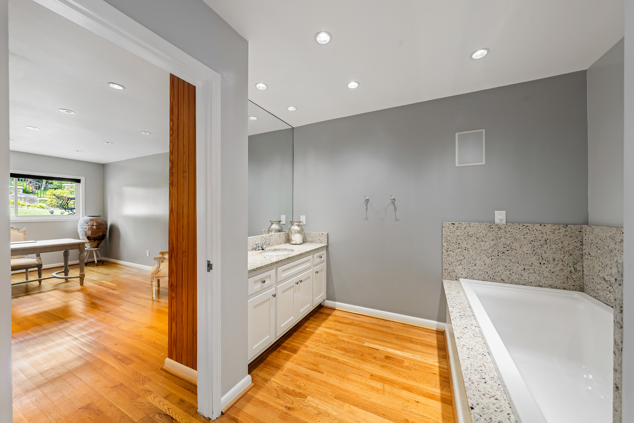 132 Laurel Drive NE