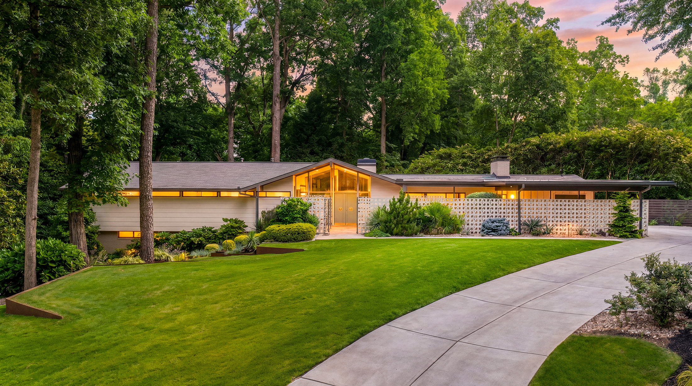 3253 Rilman Drive NW