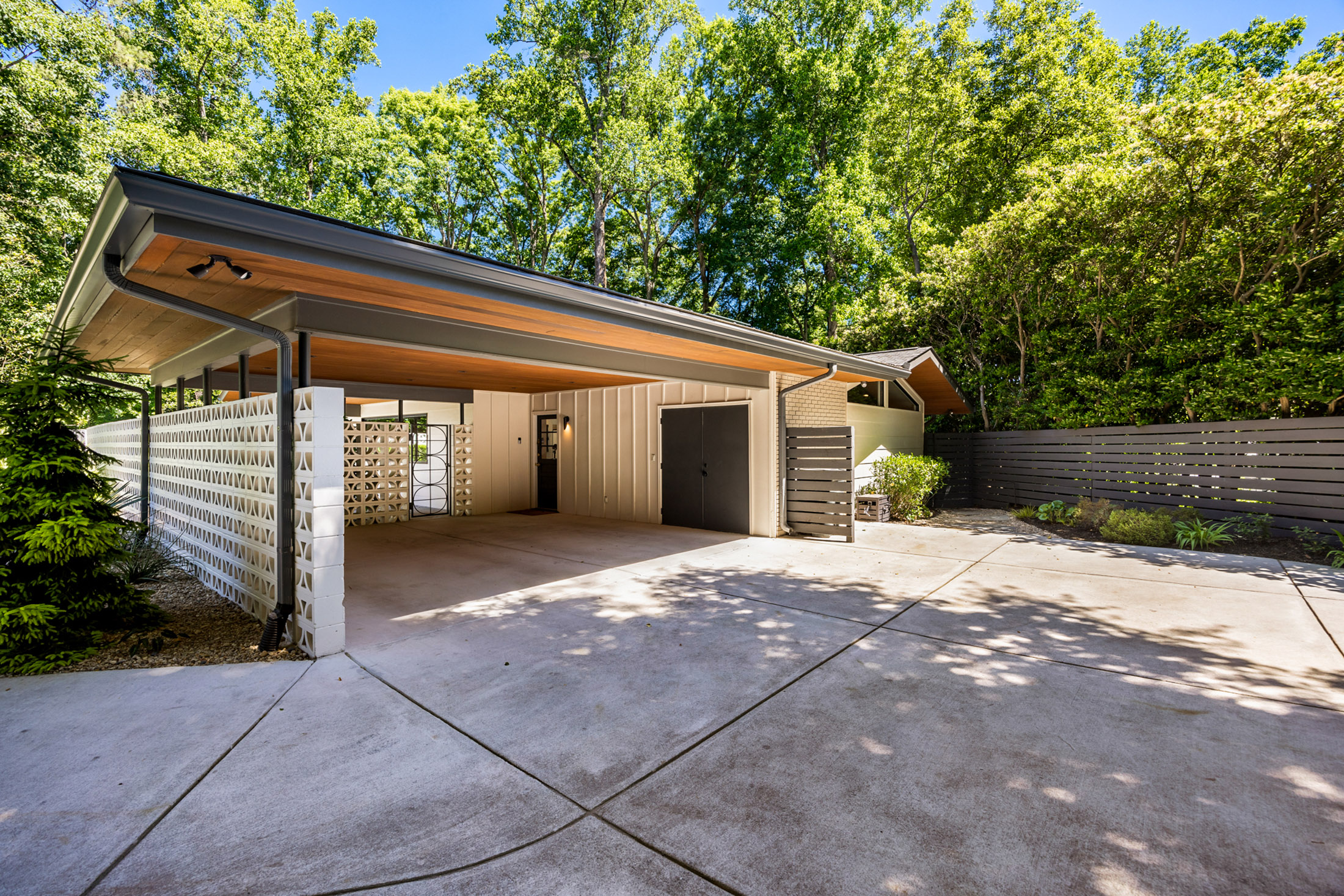 3253 Rilman Drive NW