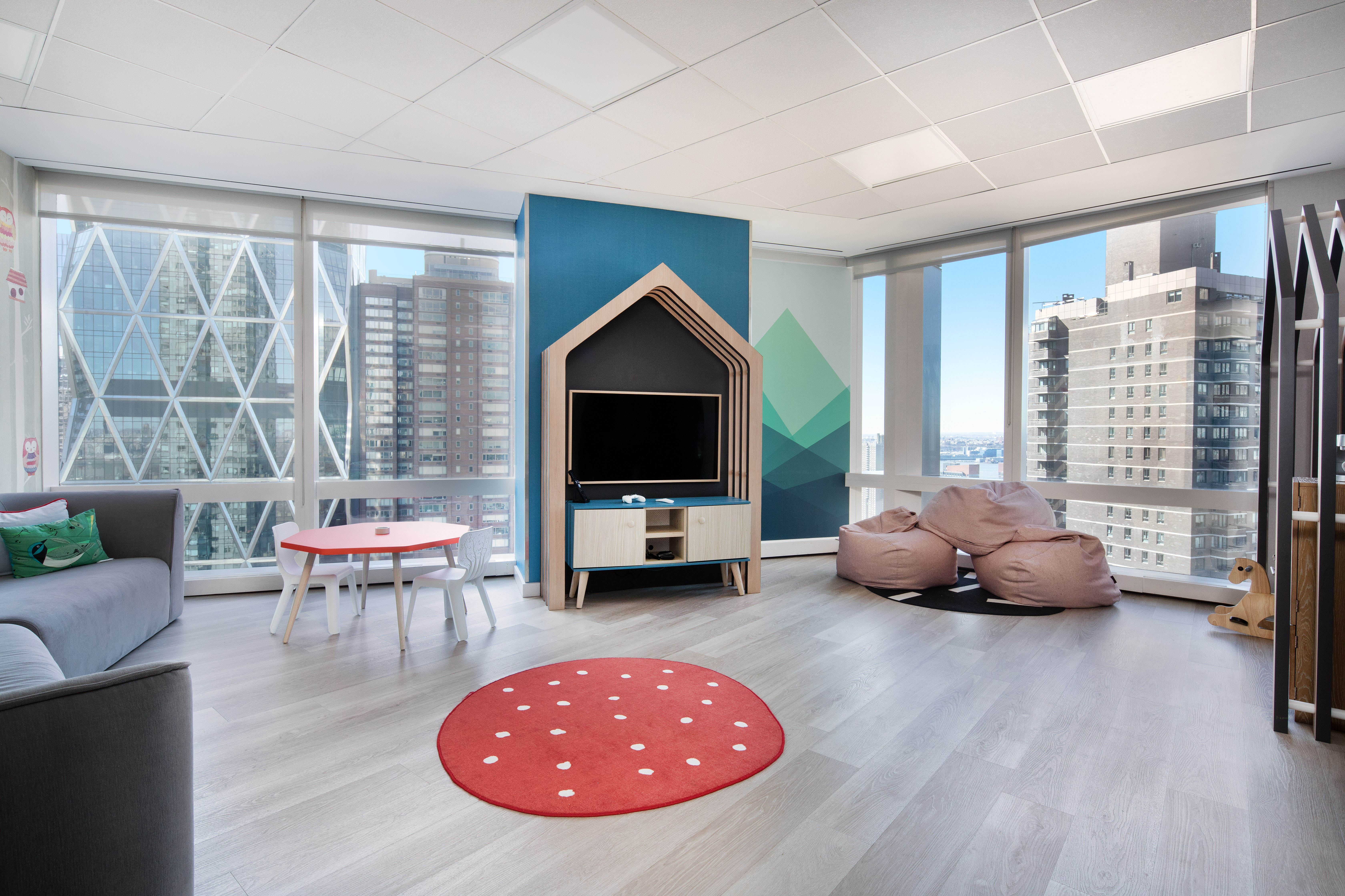 25 Columbus Circle 70A