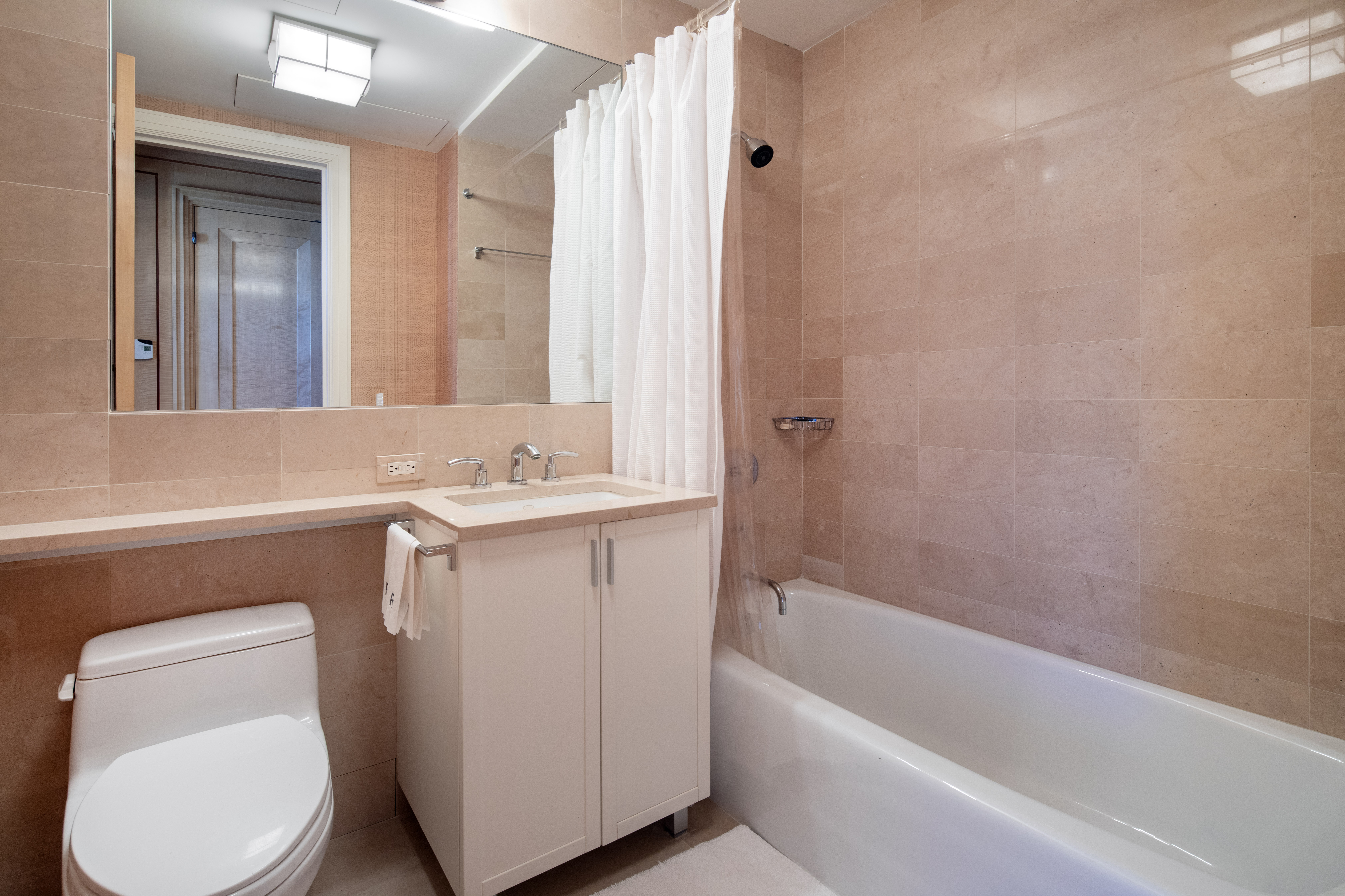 25 Columbus Circle 70A