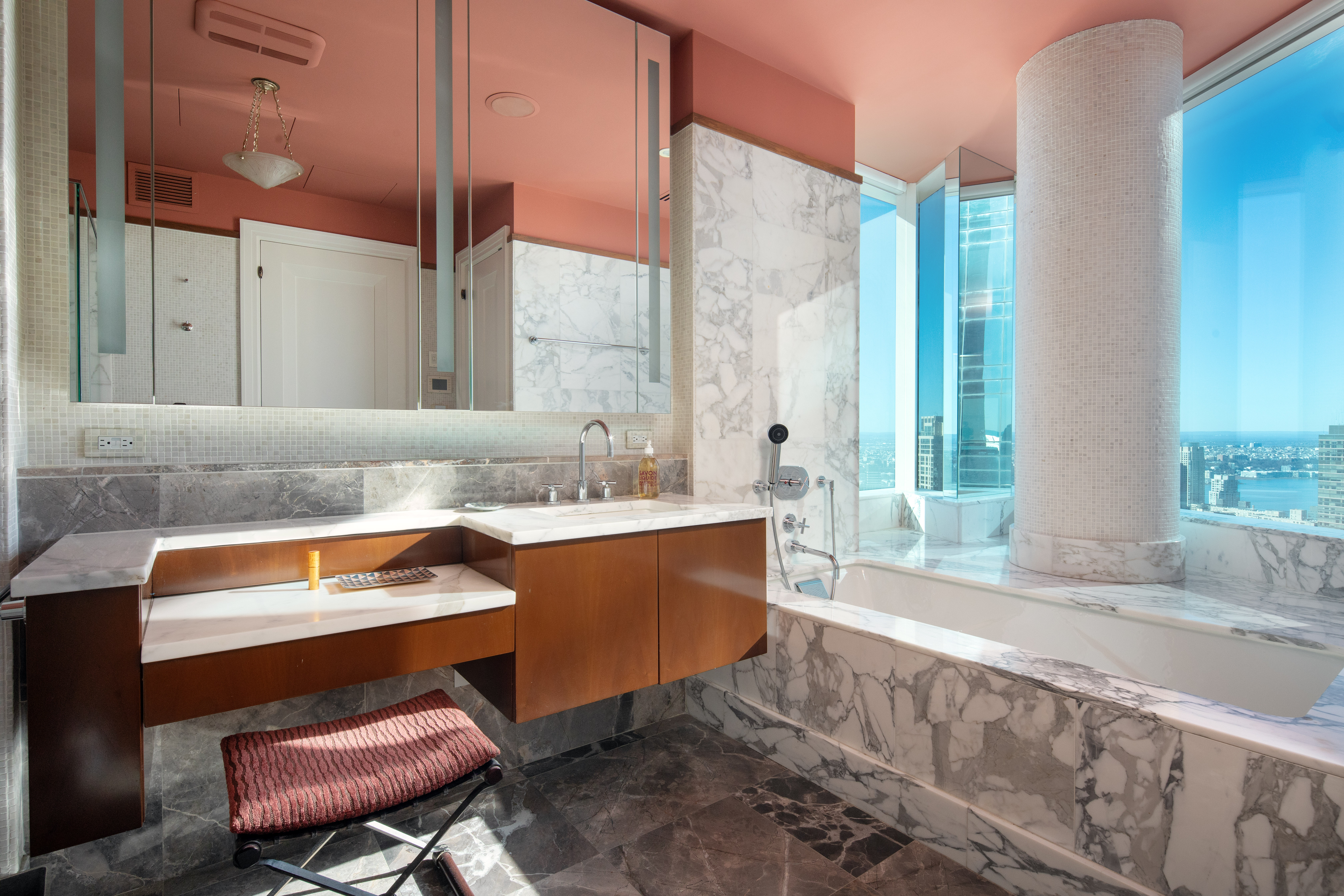 25 Columbus Circle 70A