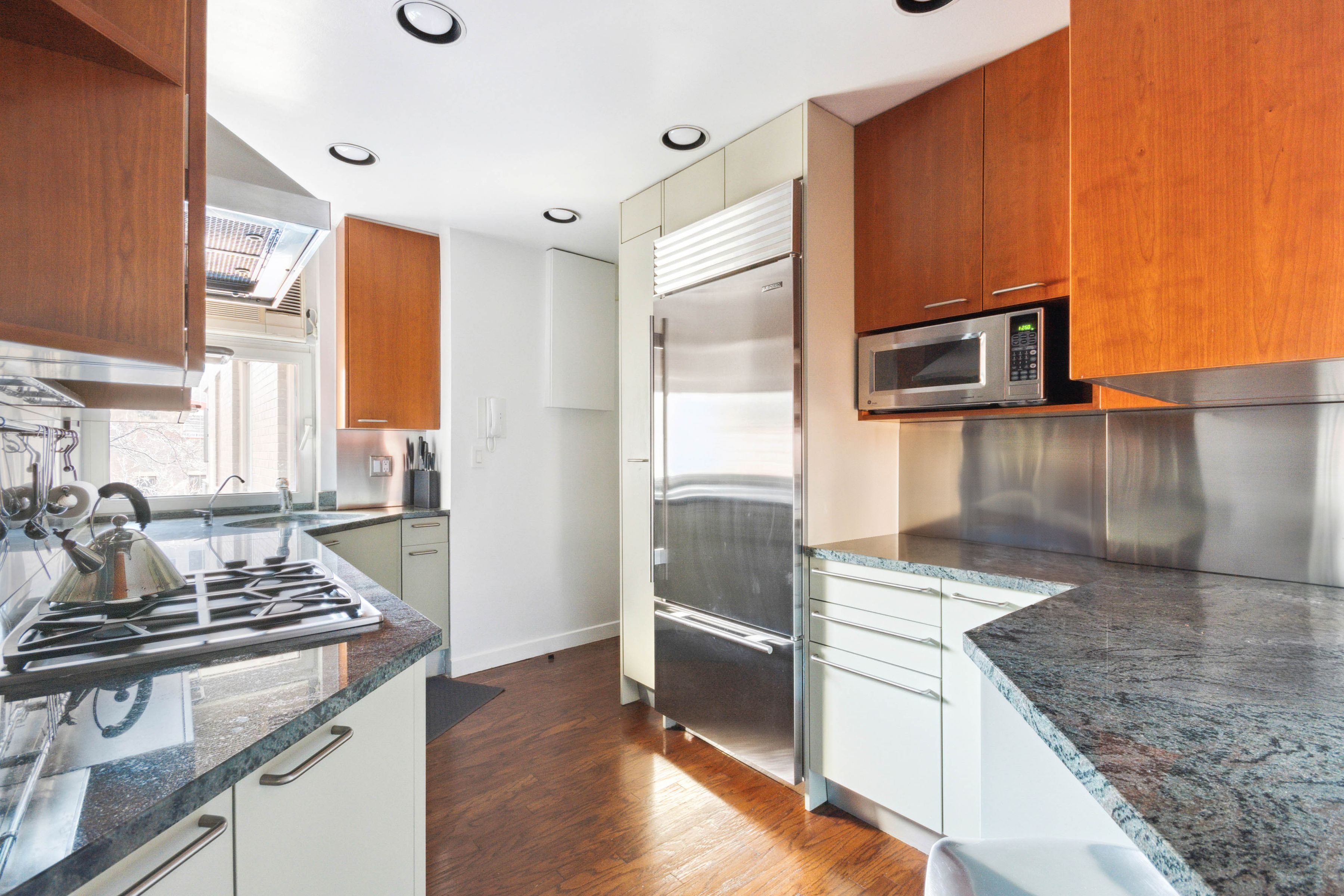 870 Fifth Avenue 7A