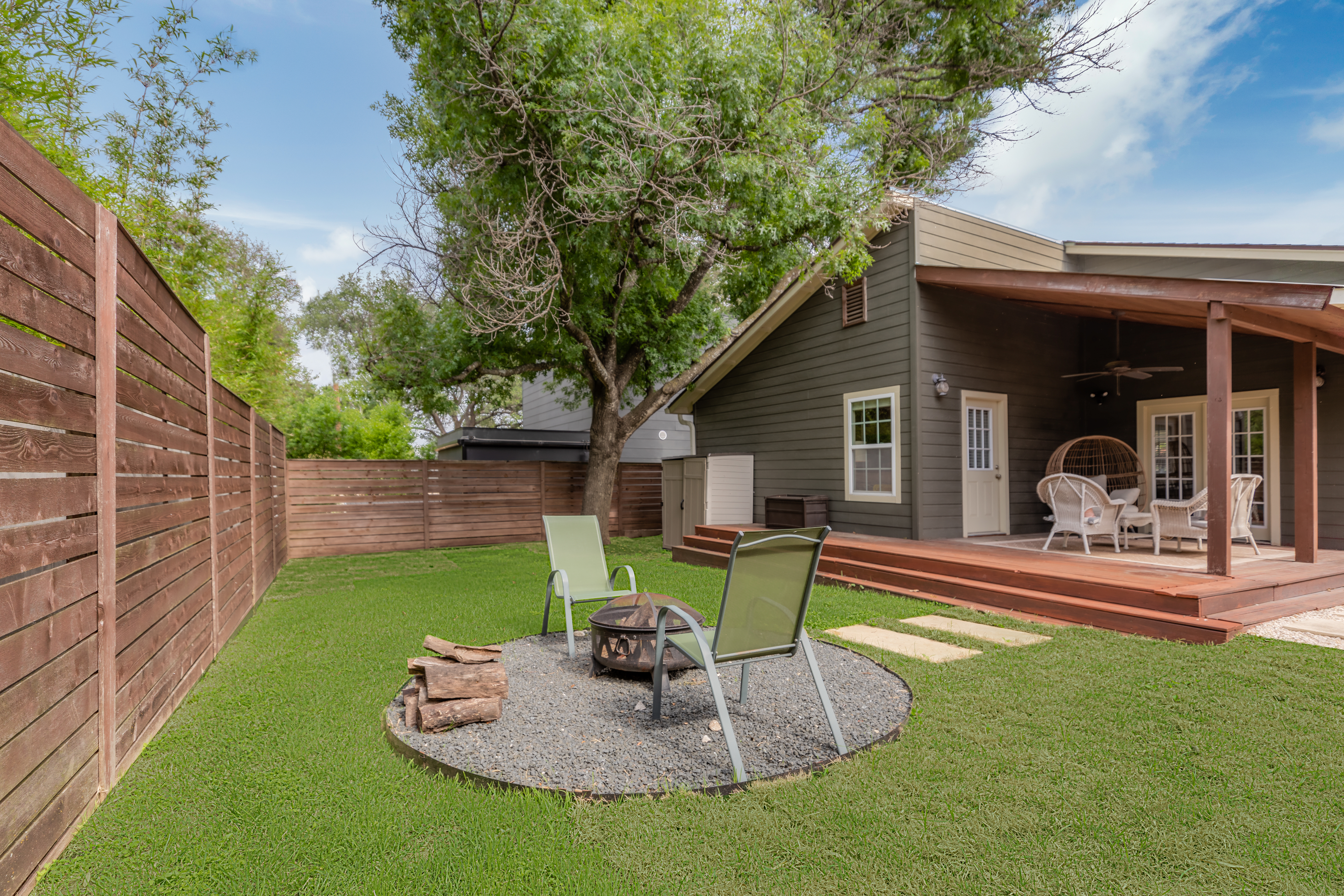 203 El Paso Street
