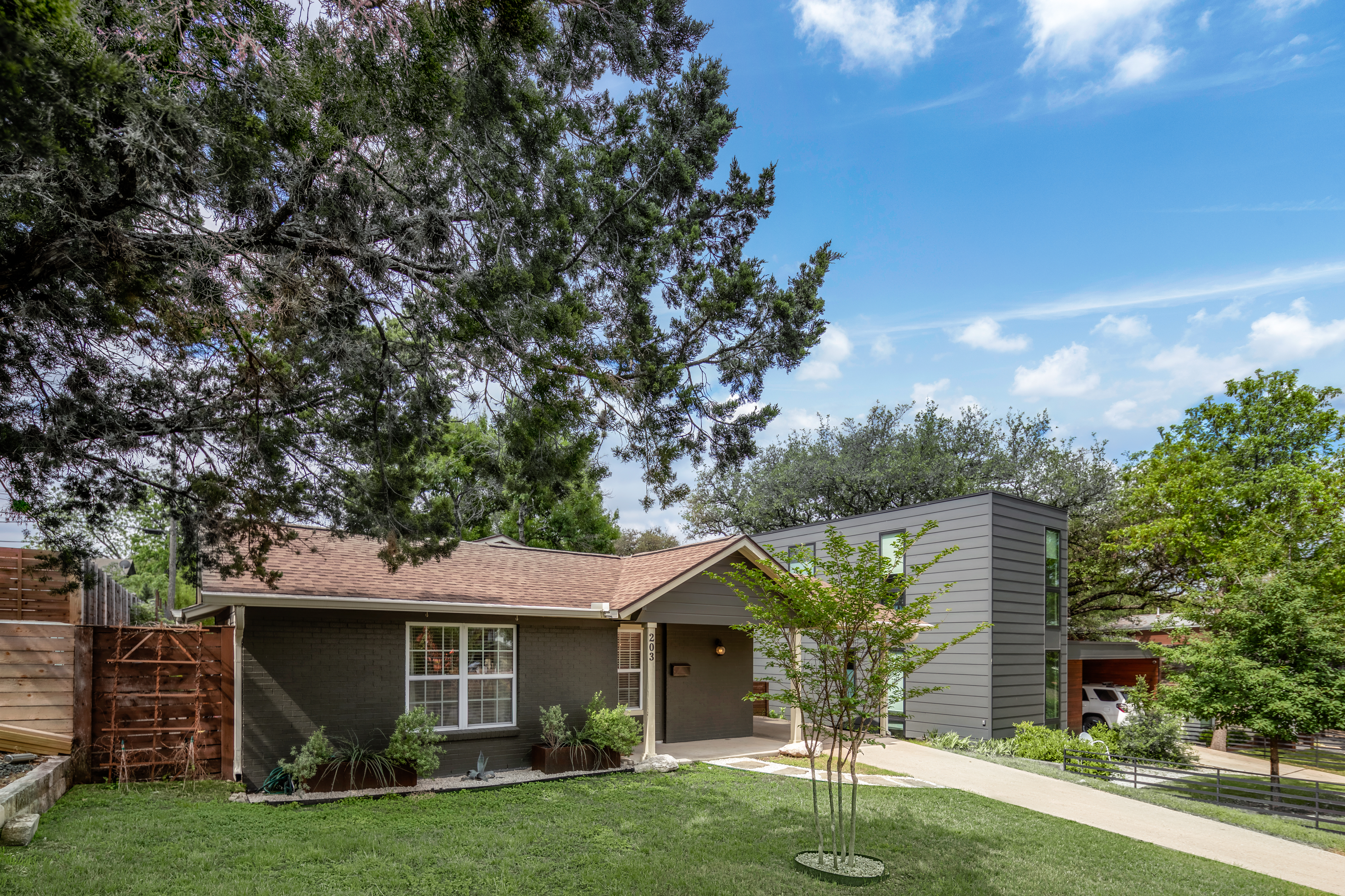 203 El Paso Street