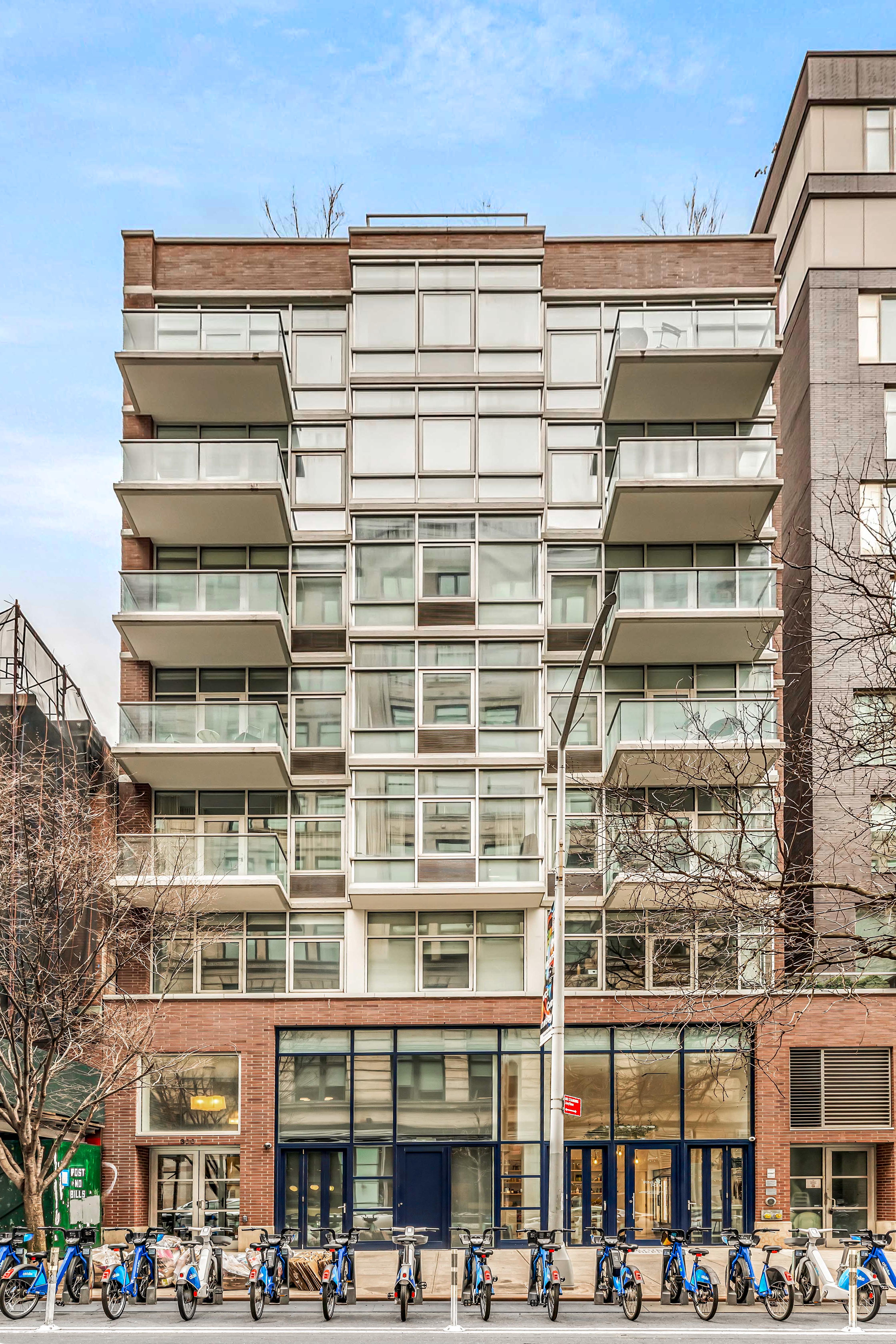 300 Spring Street 4B