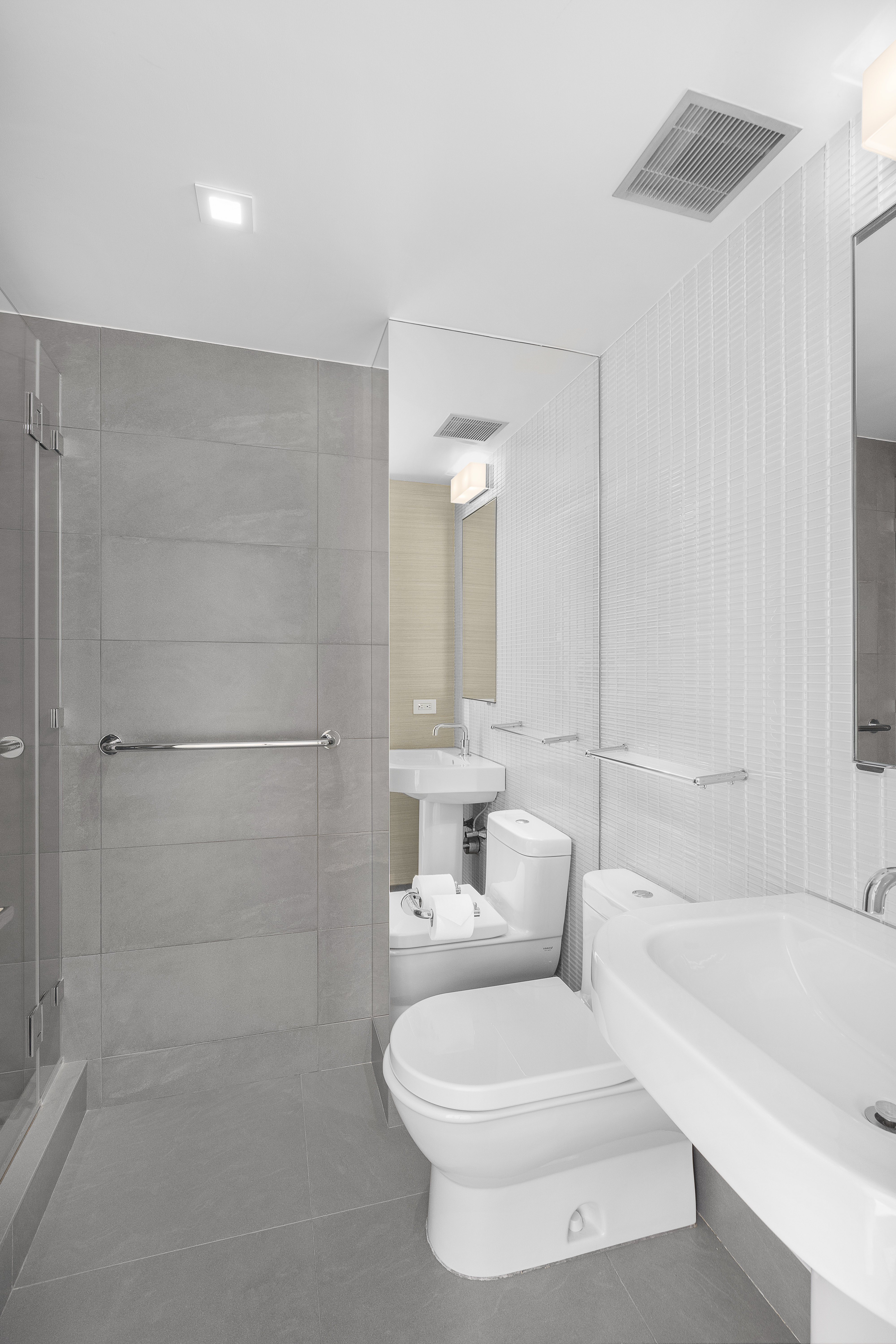 45 Sutton Place South 18MN