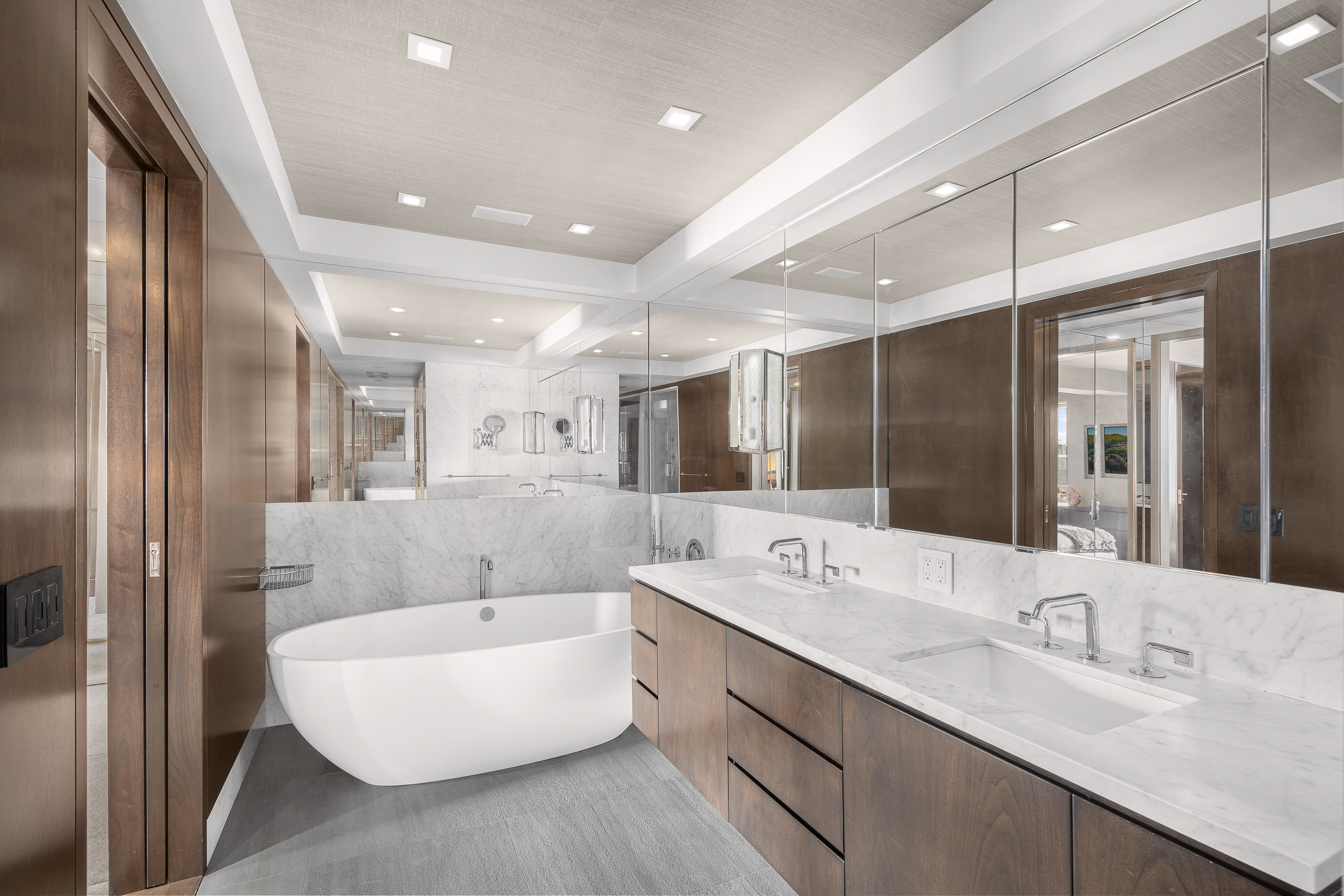 45 Sutton Place South 18MN