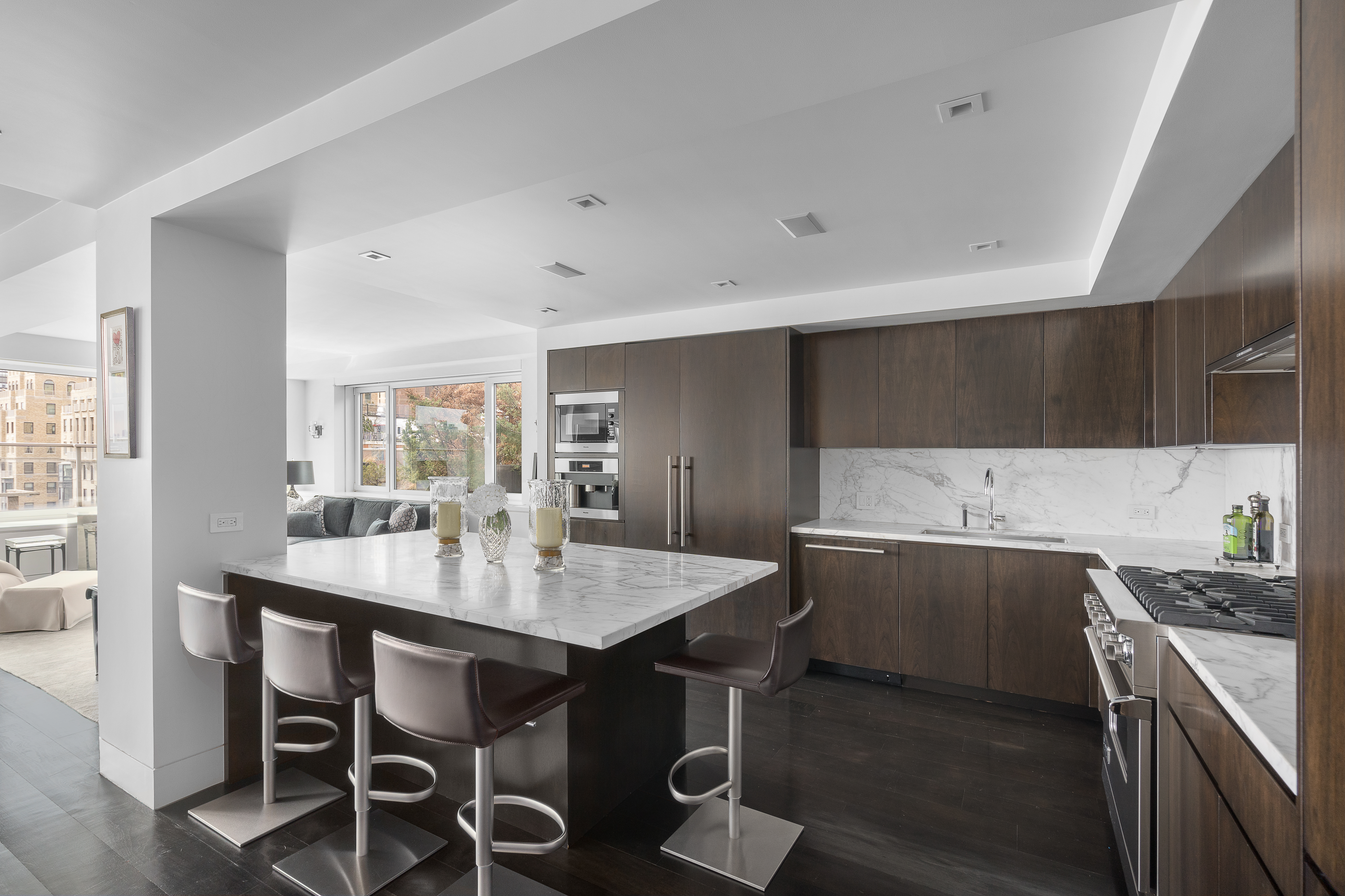 45 Sutton Place South 18MN