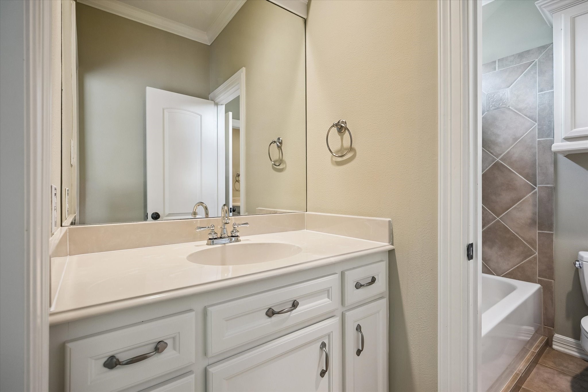 28 Hackberry Lane C