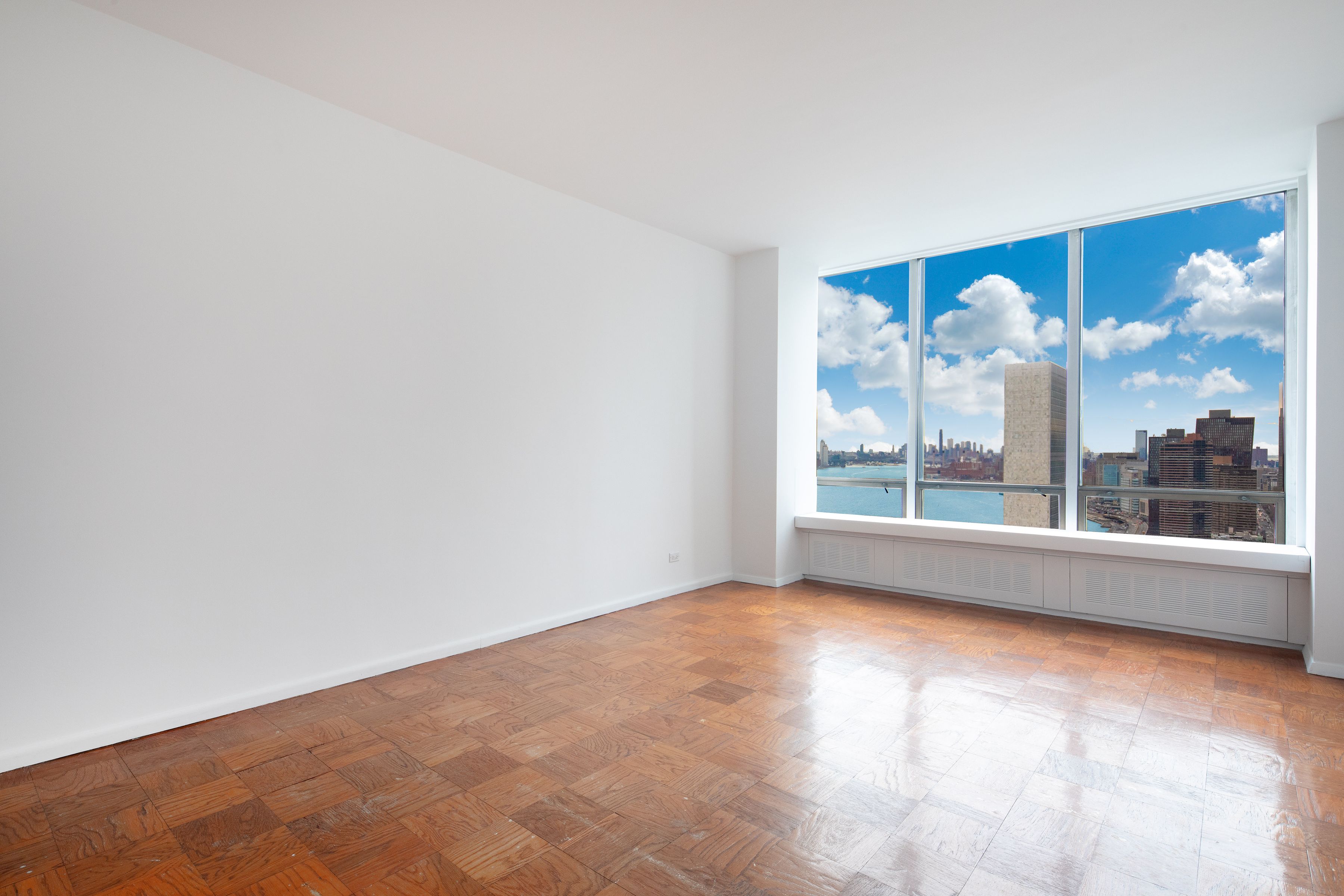 860 United Nations Plaza Penthouse 37E
