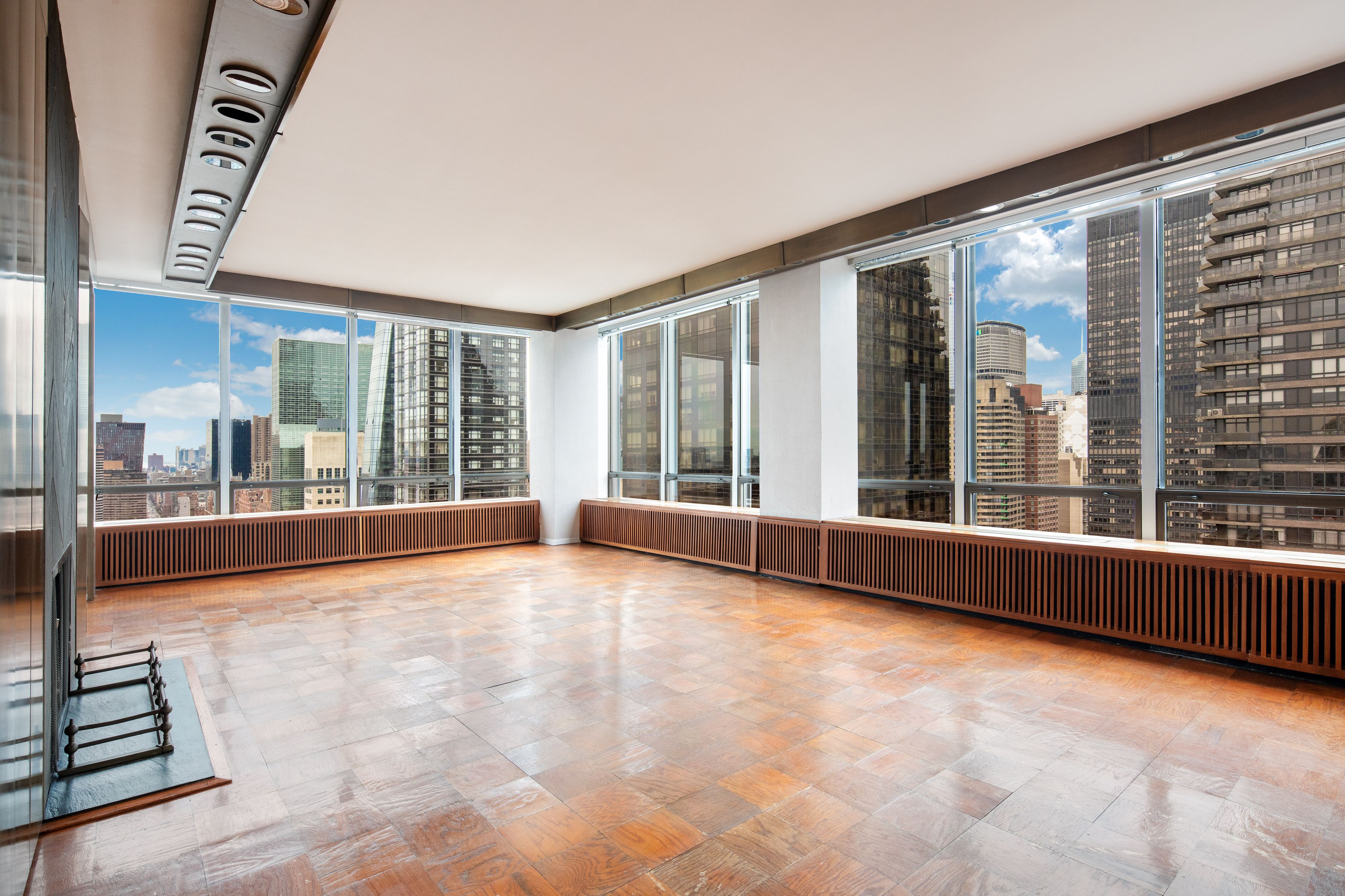 860 United Nations Plaza Penthouse 37E