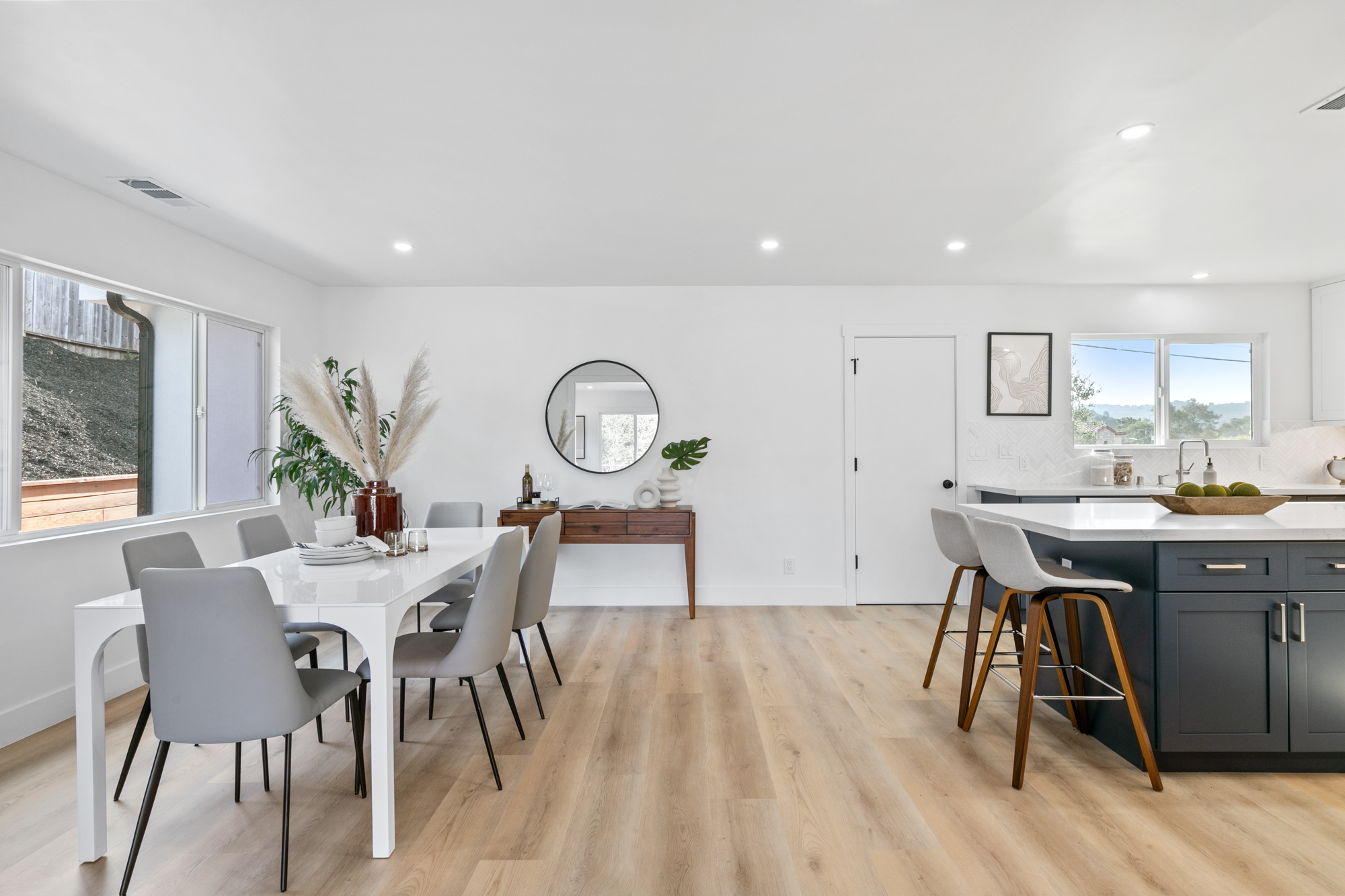 1960 Los Altos Drive 