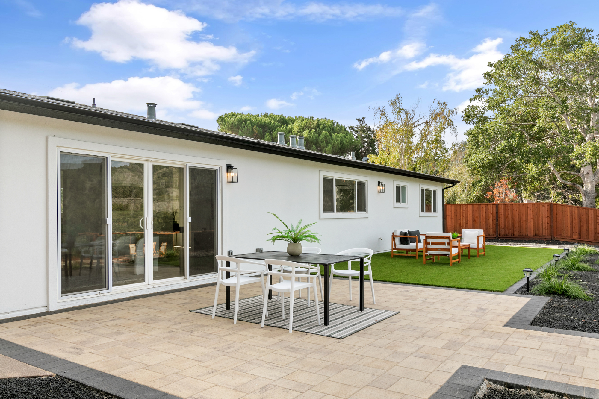 1960 Los Altos Drive 