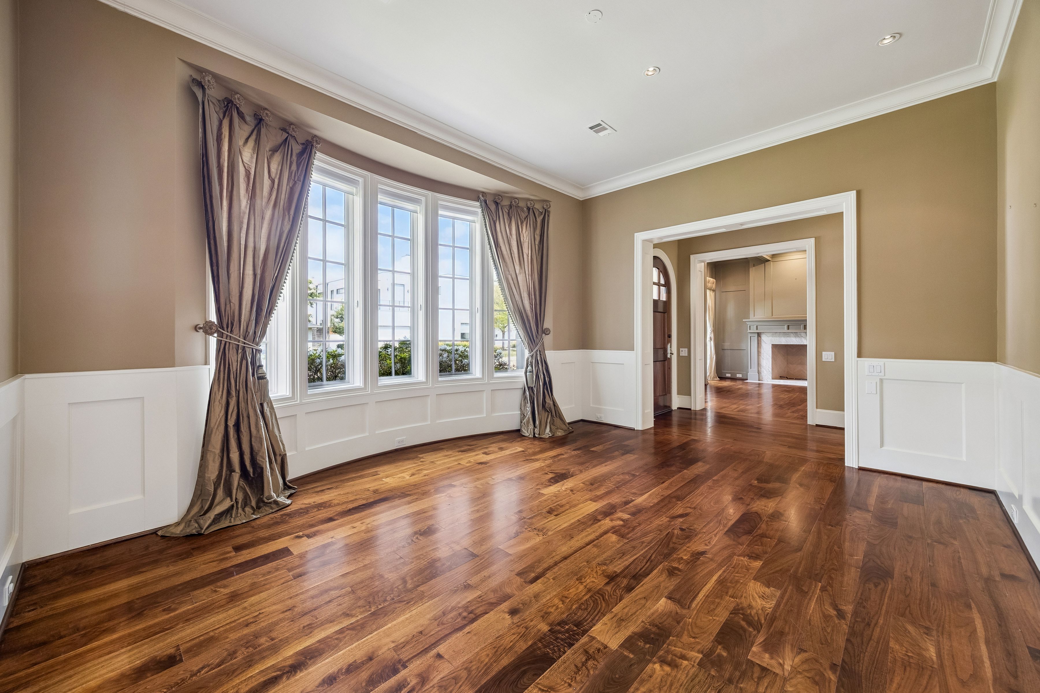 4005 Piping Rock Lane 