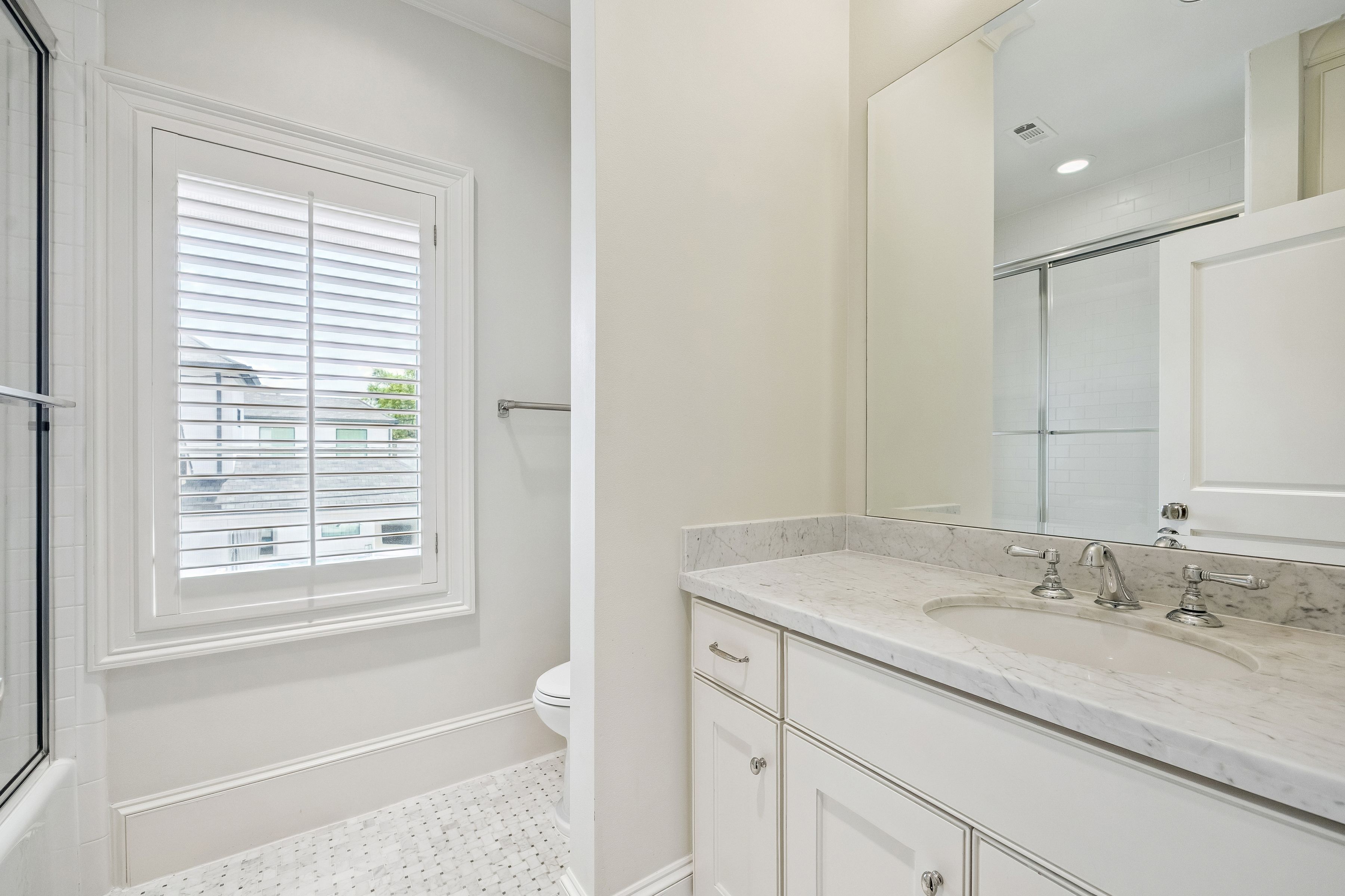 4005 Piping Rock Lane 
