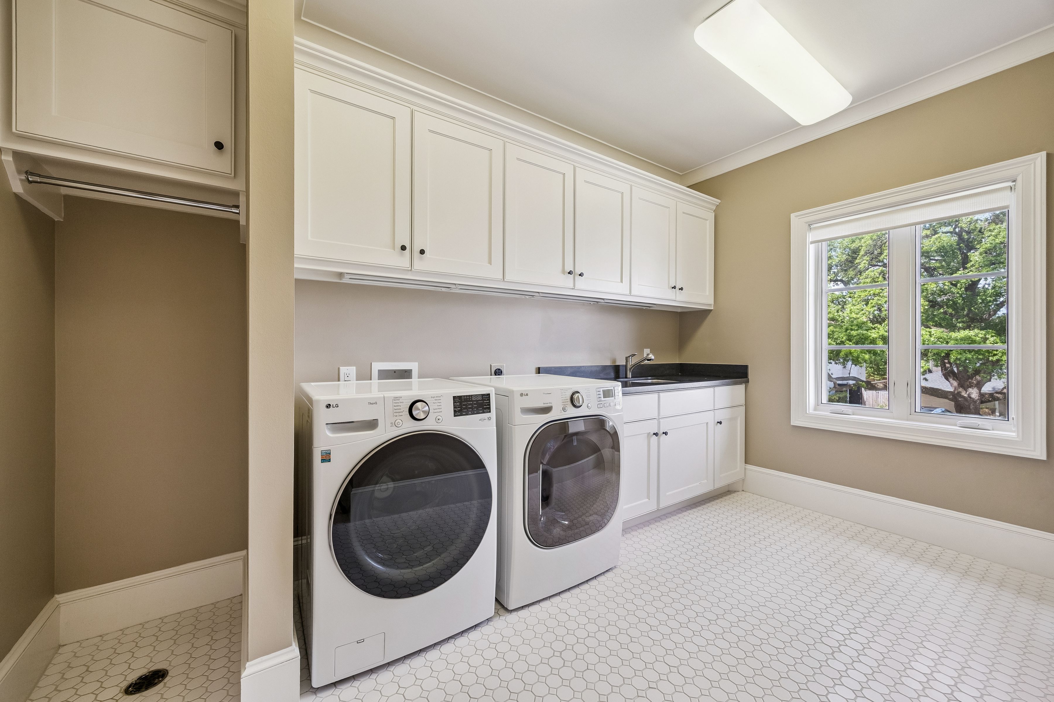 4005 Piping Rock Lane 