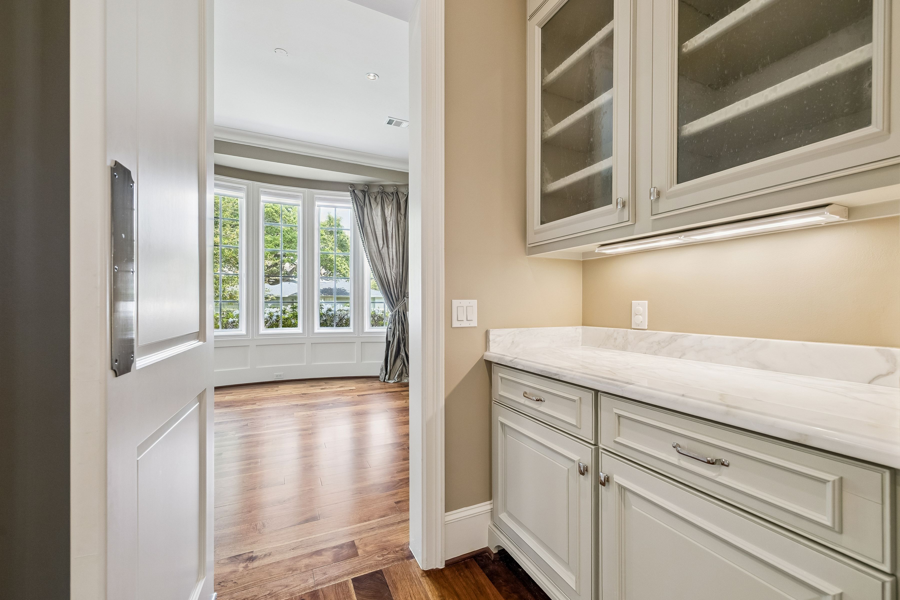 4005 Piping Rock Lane 
