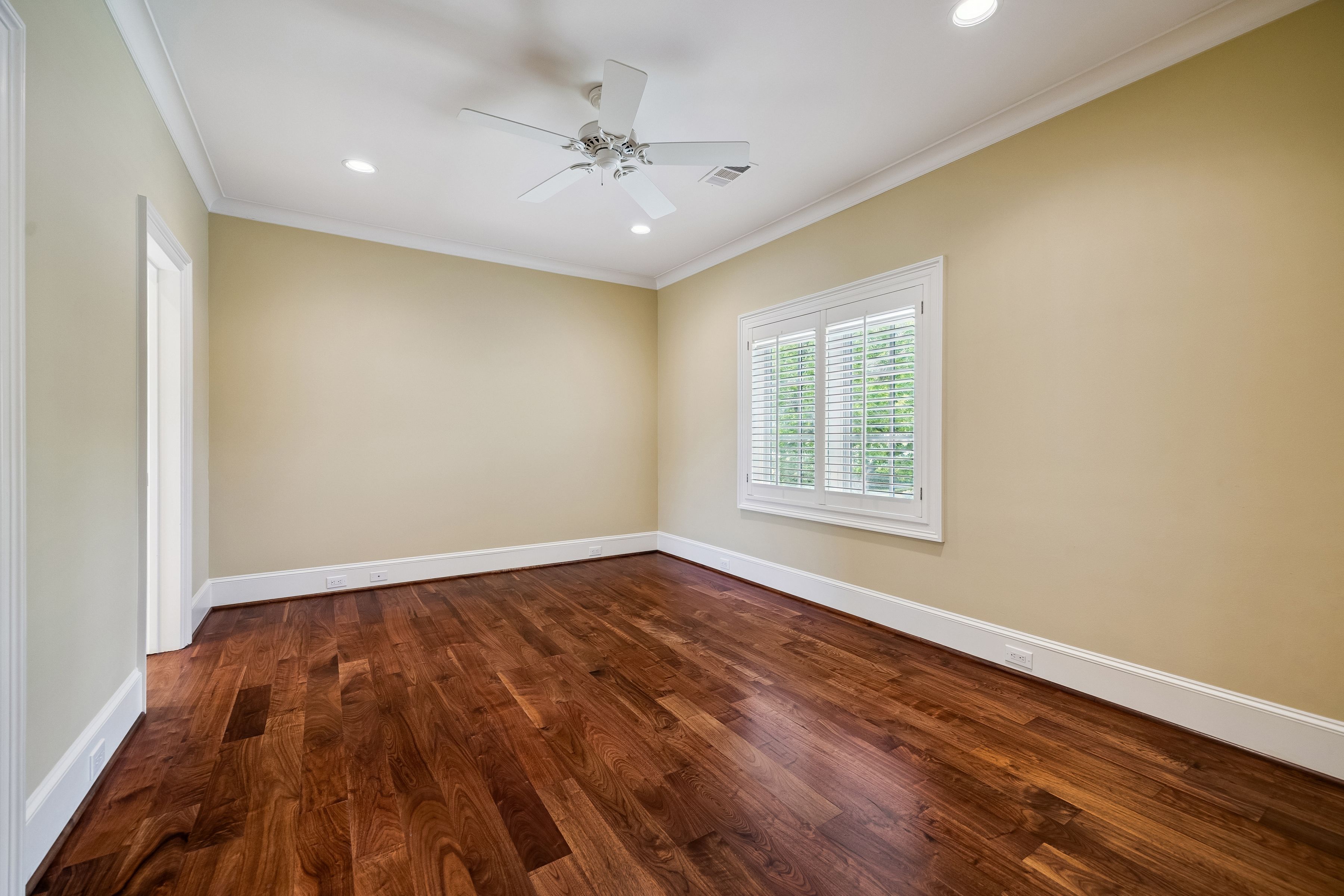 4005 Piping Rock Lane 