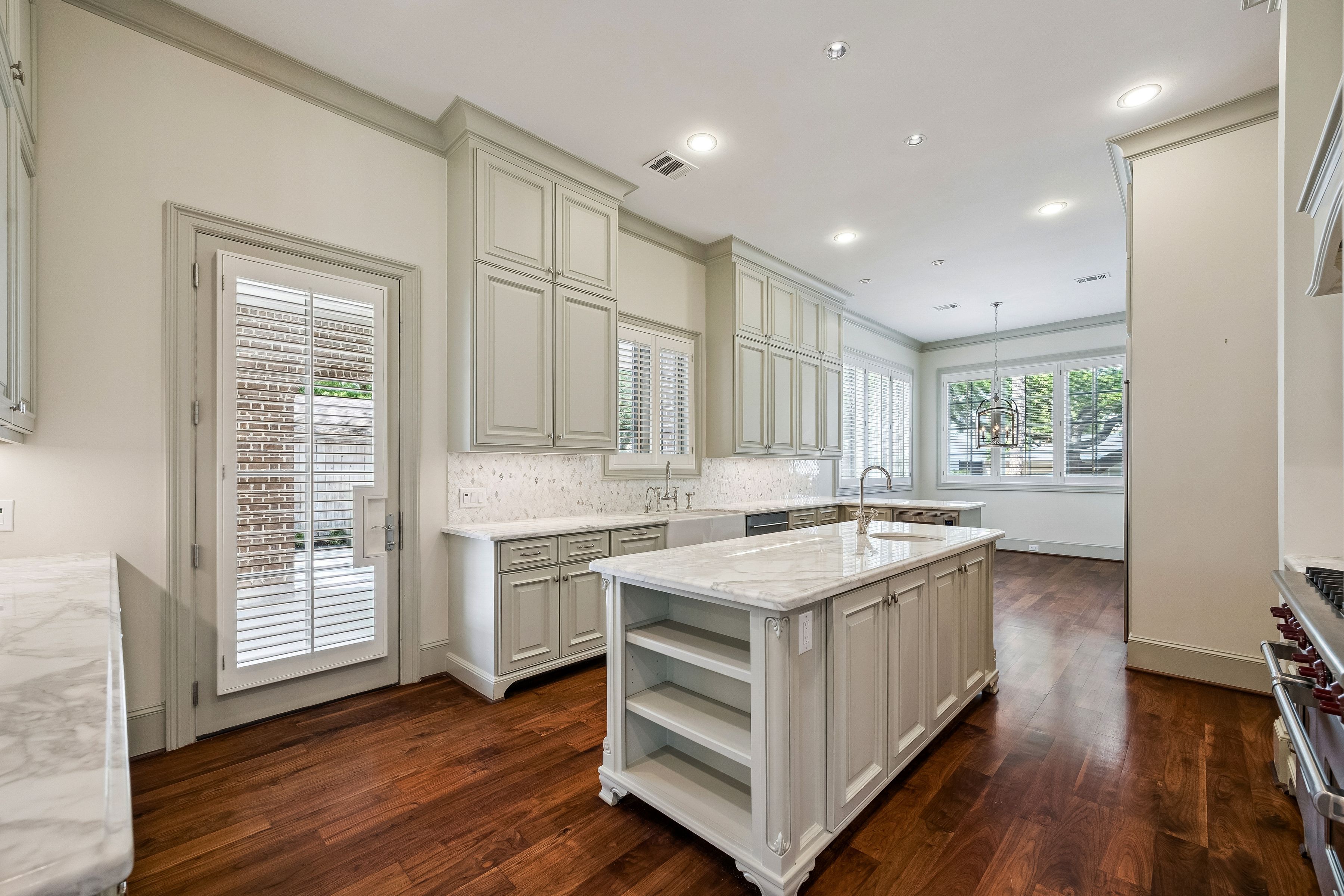 4005 Piping Rock Lane 