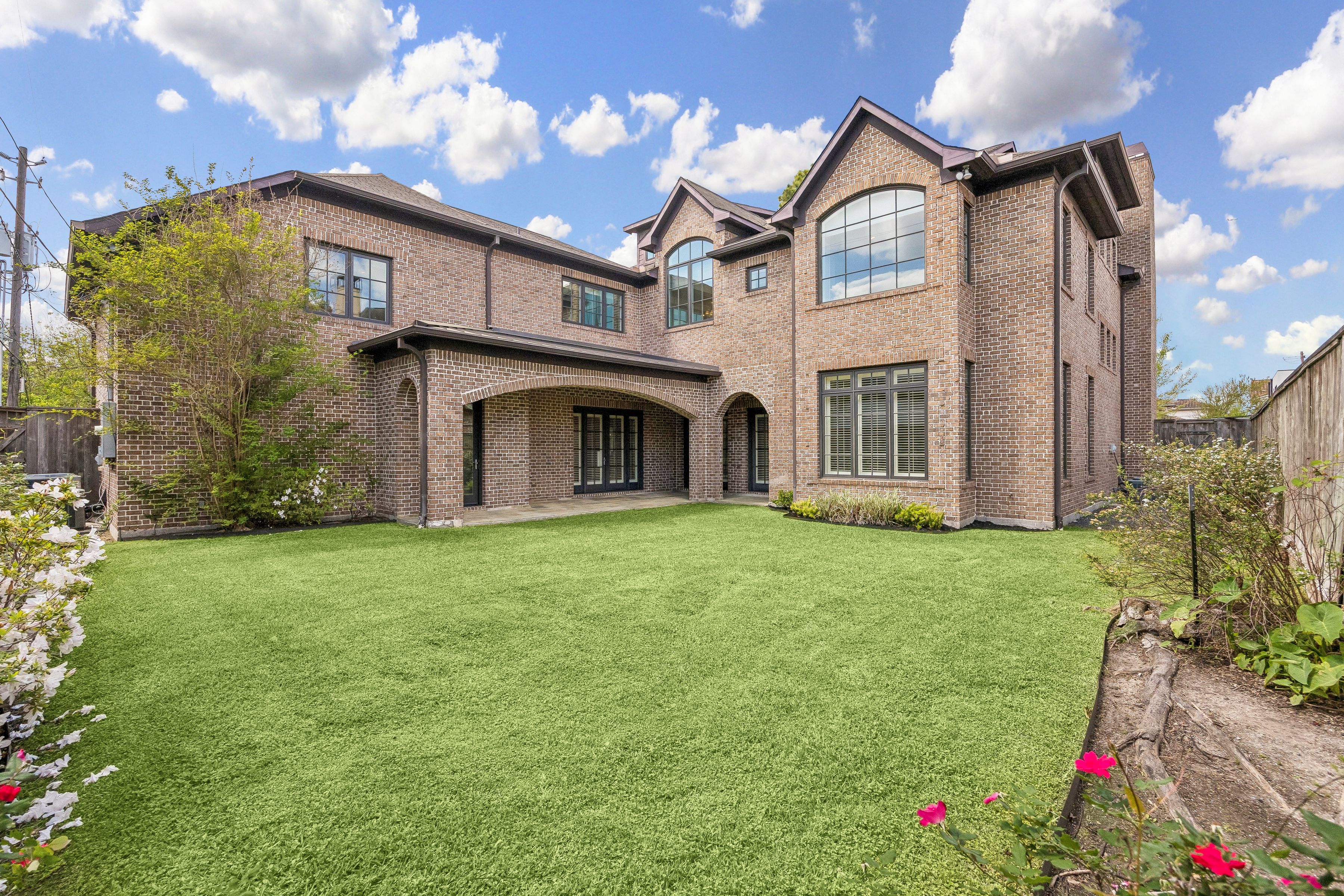 4005 Piping Rock Lane 