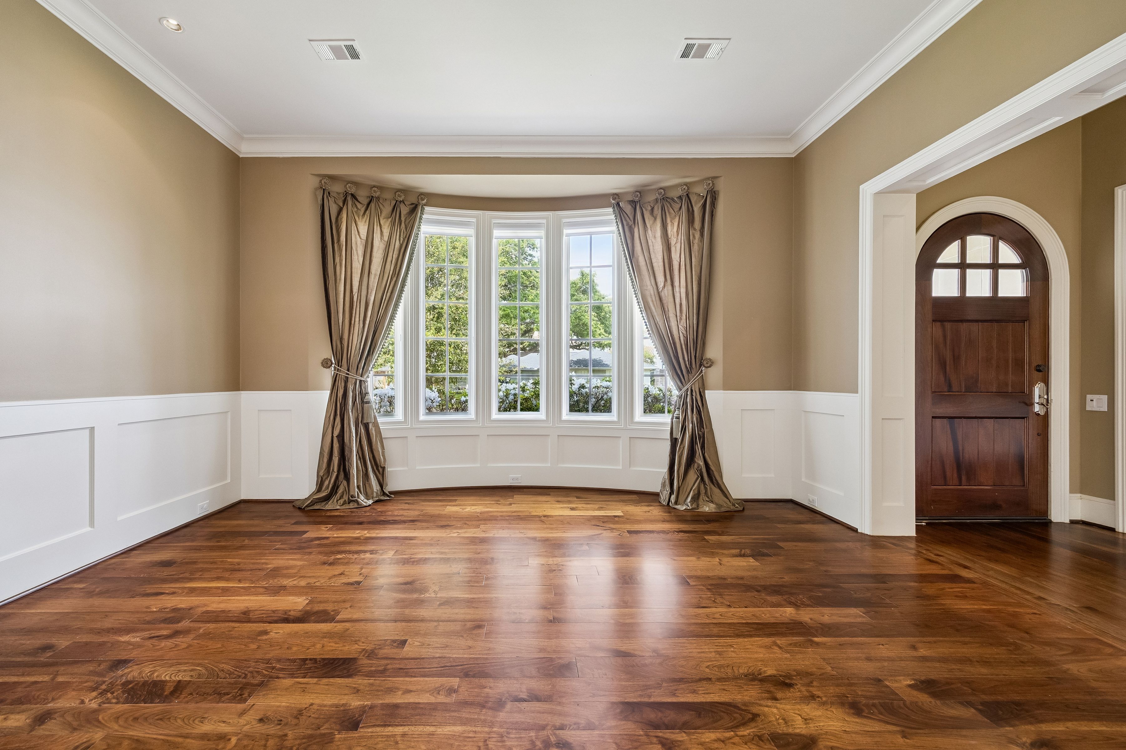 4005 Piping Rock Lane 