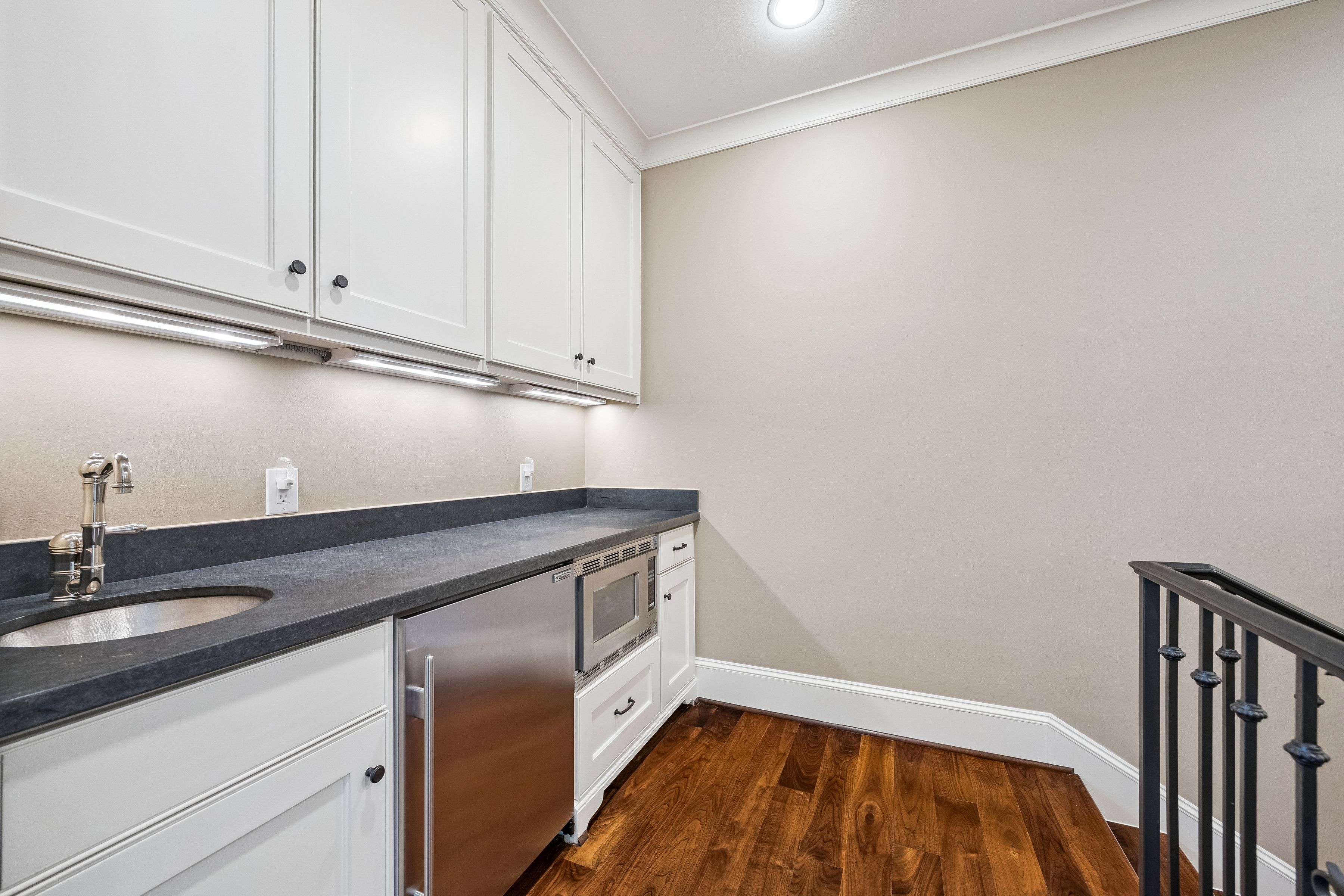 4005 Piping Rock Lane 