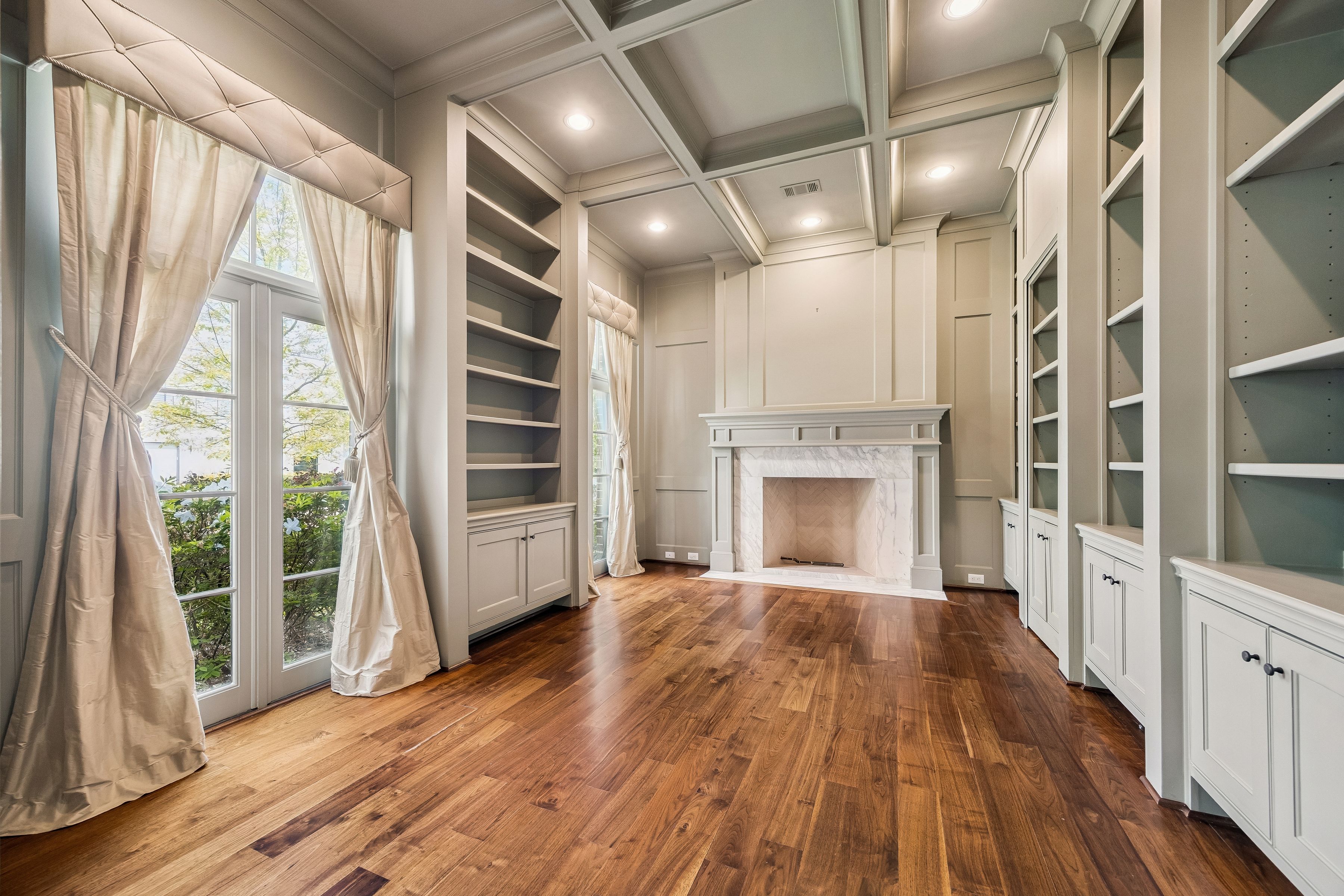 4005 Piping Rock Lane 