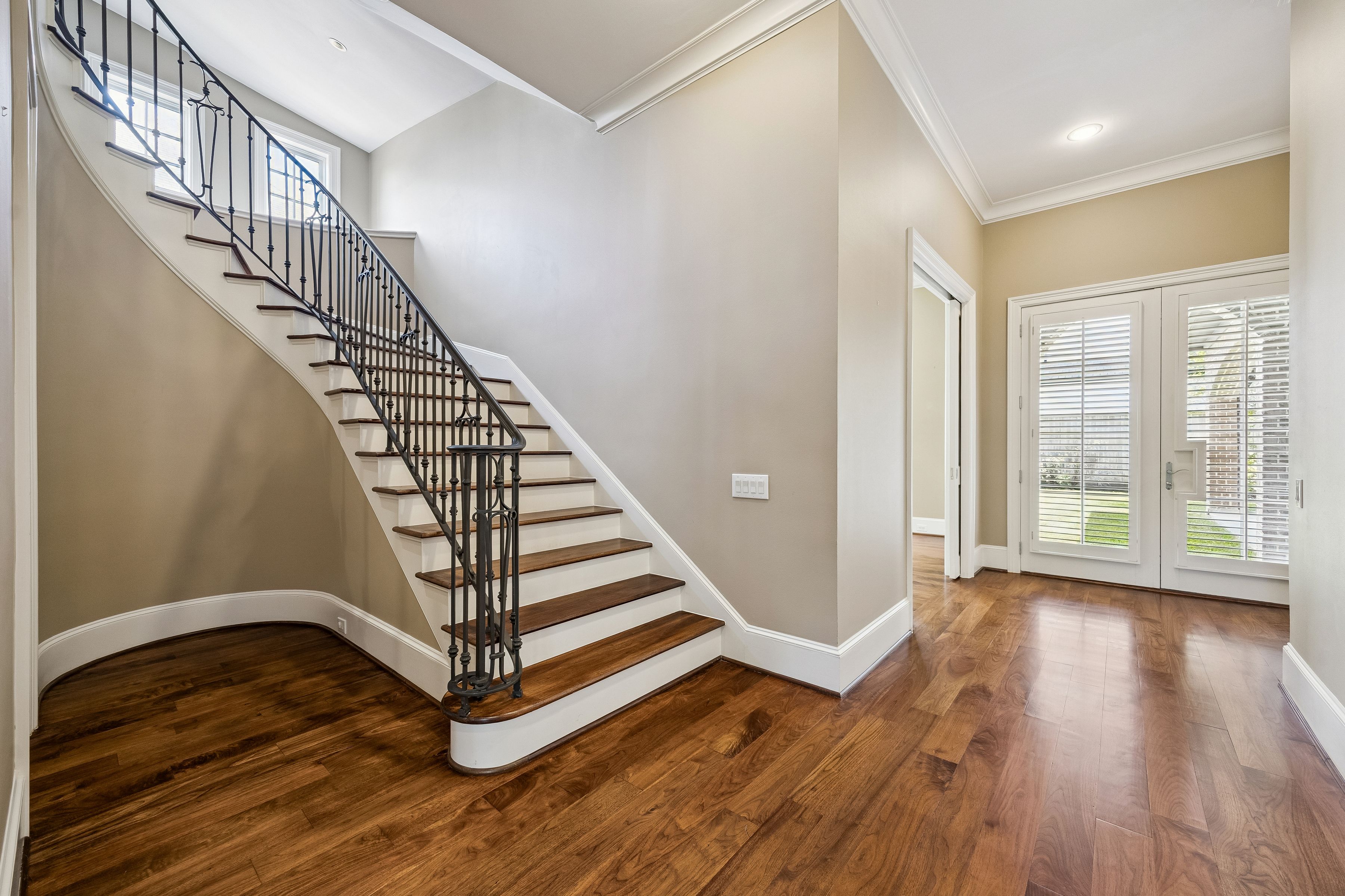 4005 Piping Rock Lane 