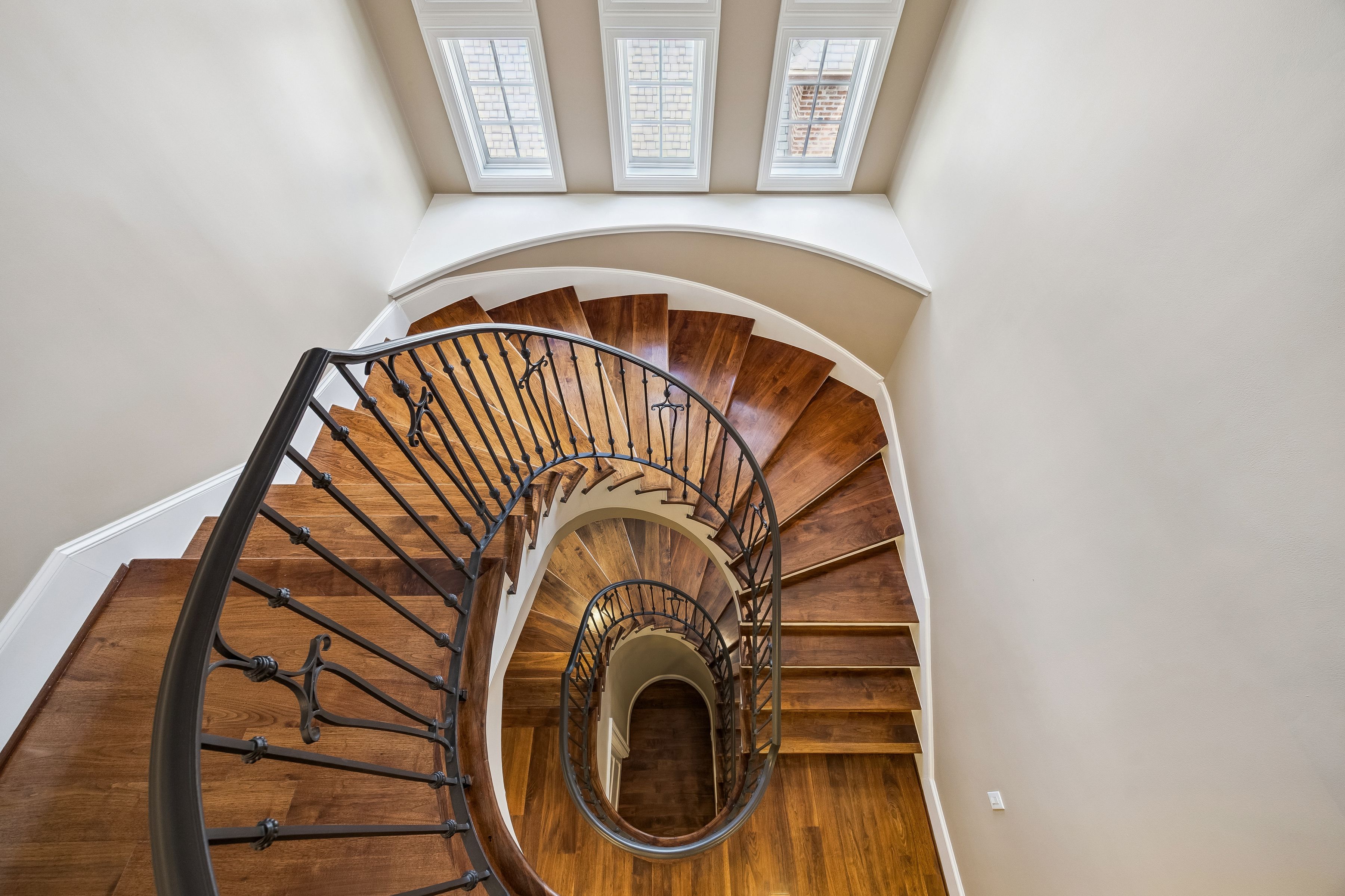 4005 Piping Rock Lane 