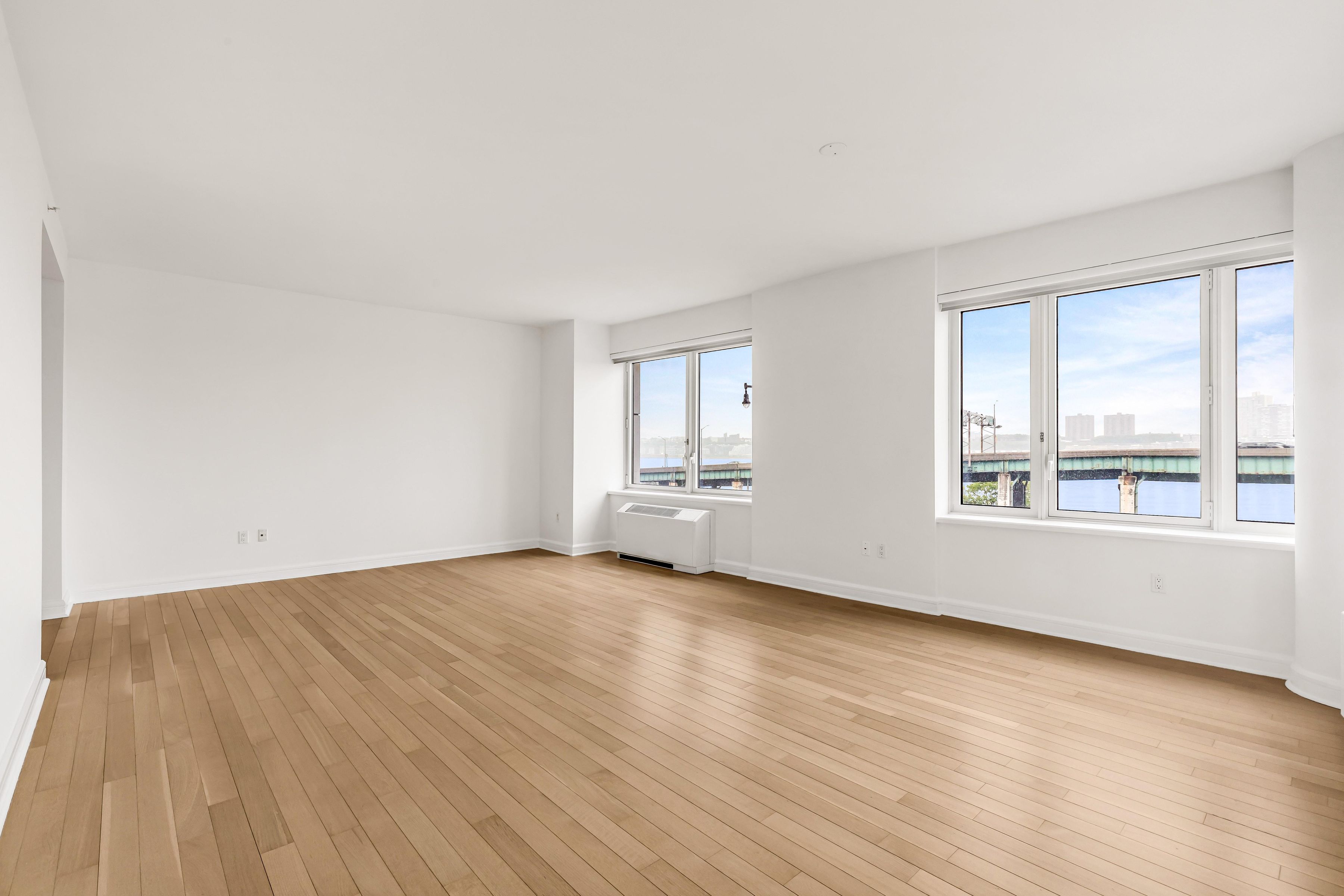 80 Riverside Boulevard 3C