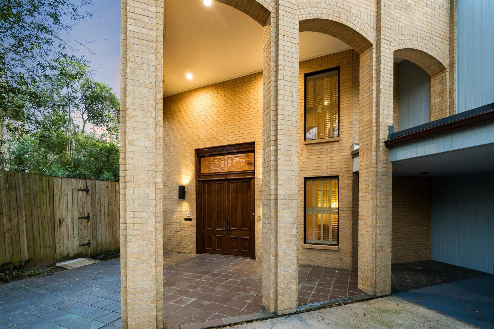 704 Holy Rood Lane