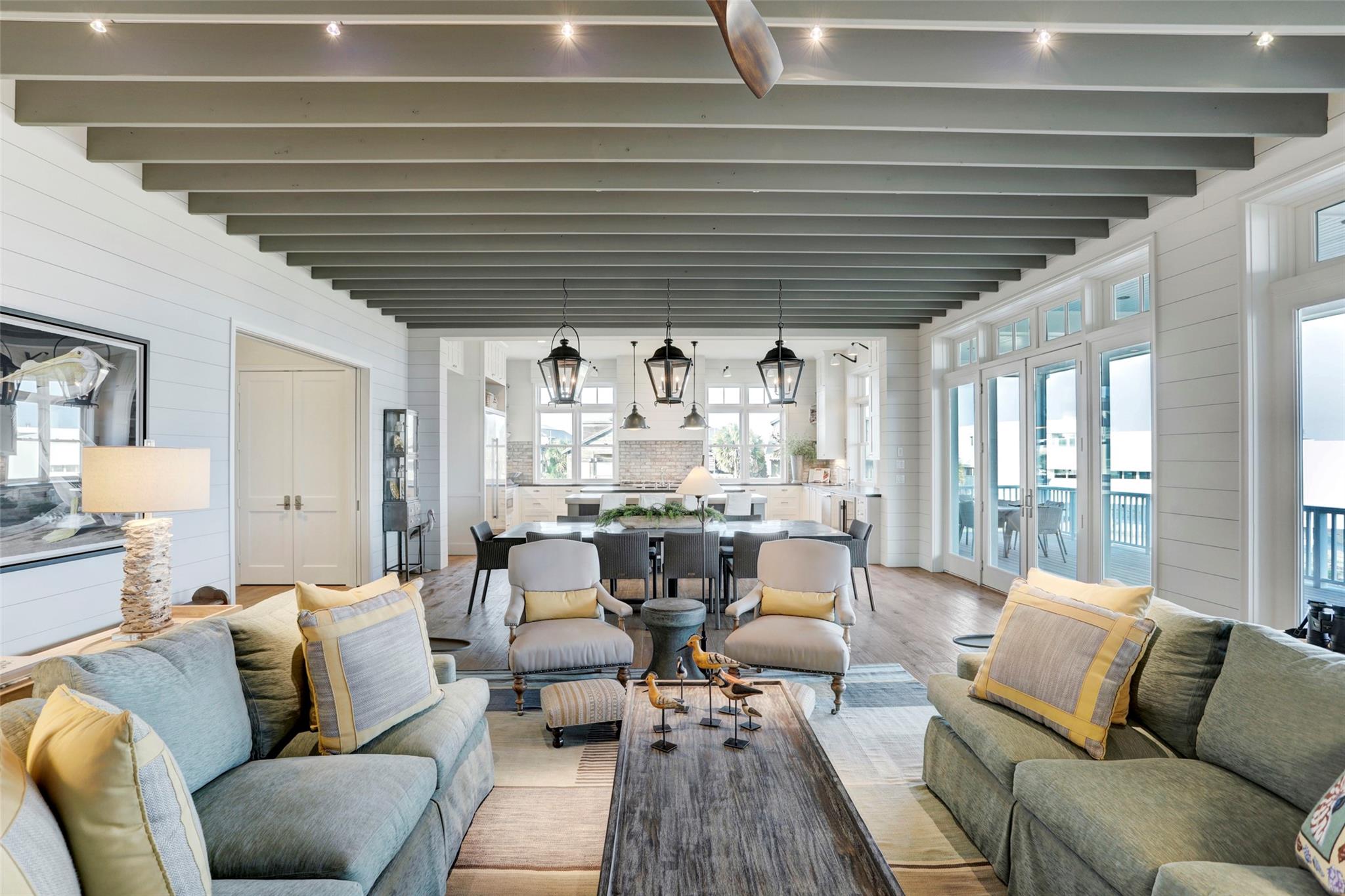 4239 Pelican Lane