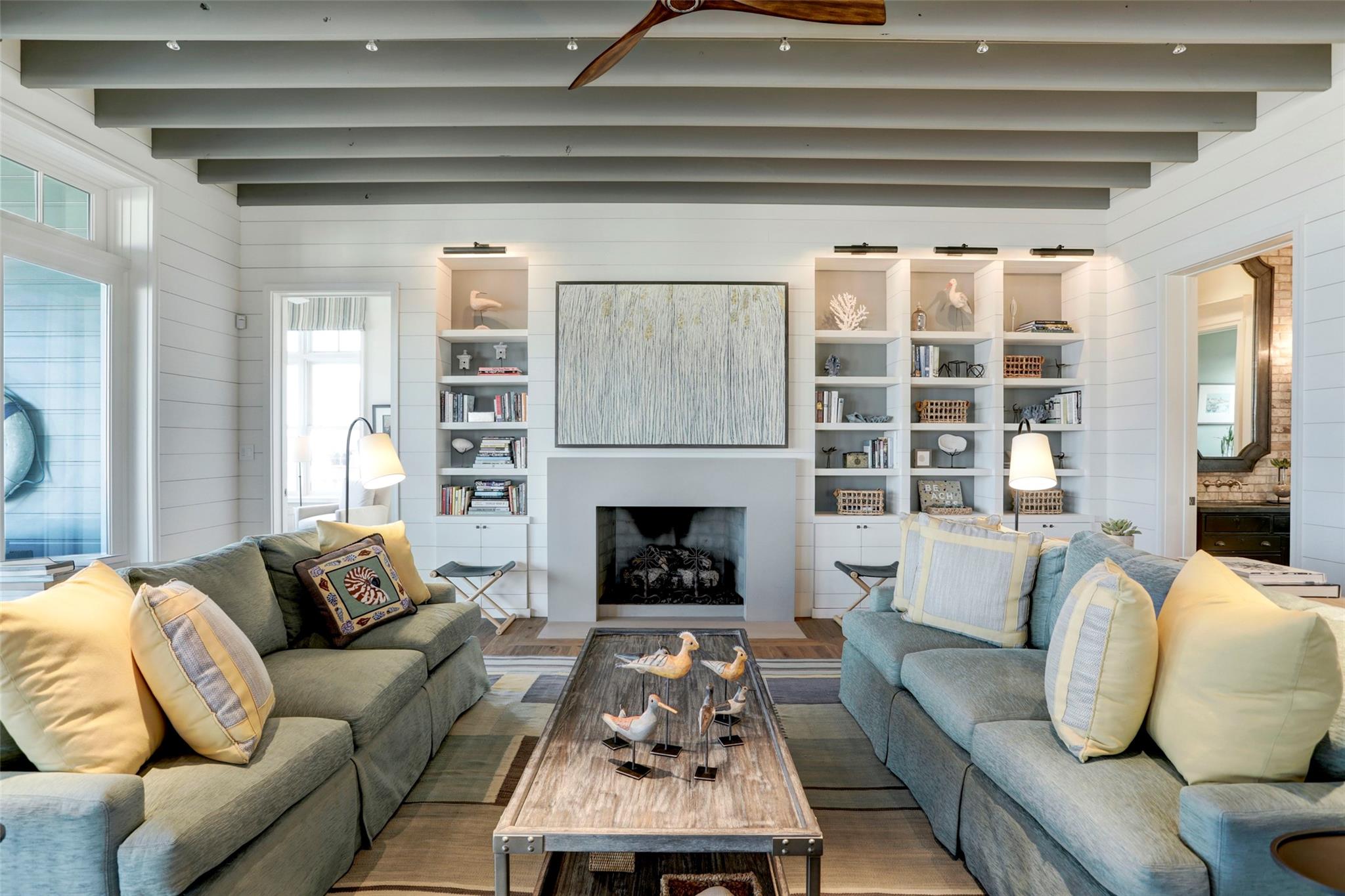 4239 Pelican Lane