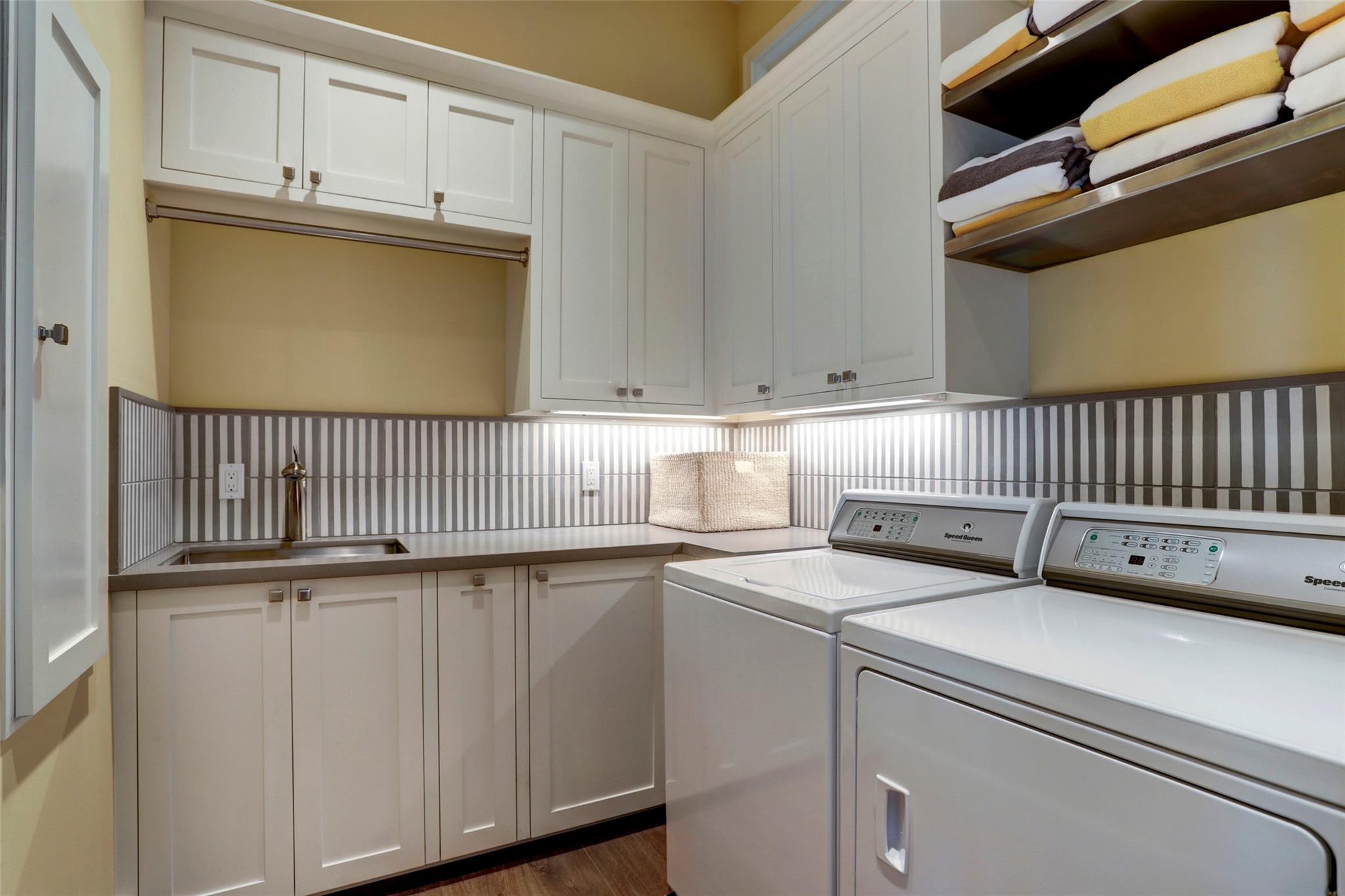4239 Pelican Lane
