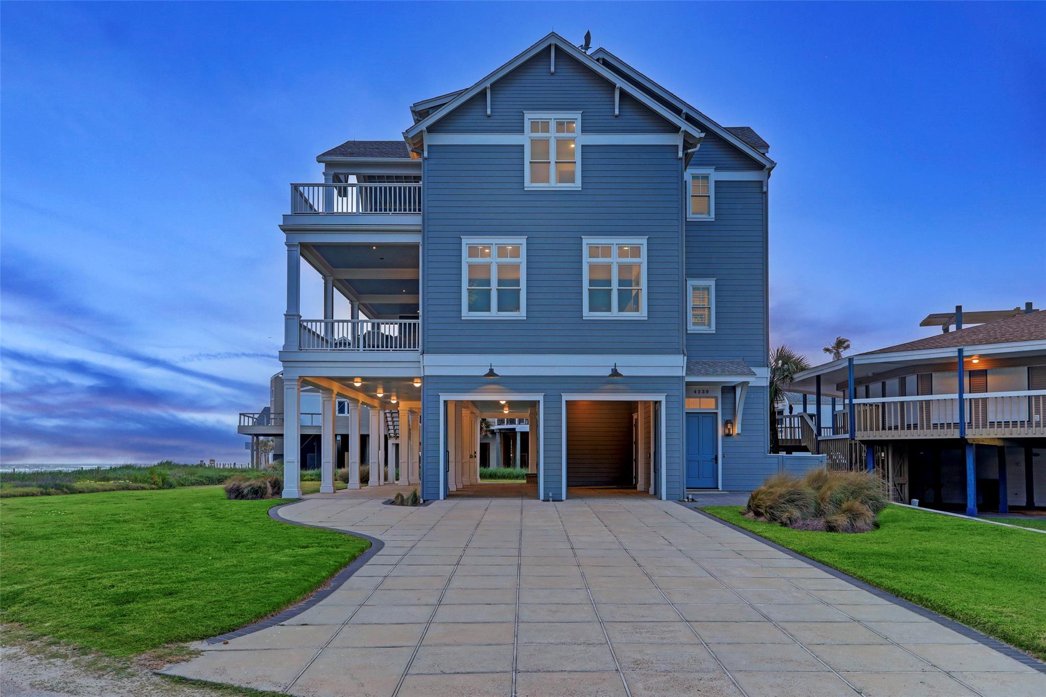 4239 Pelican Lane