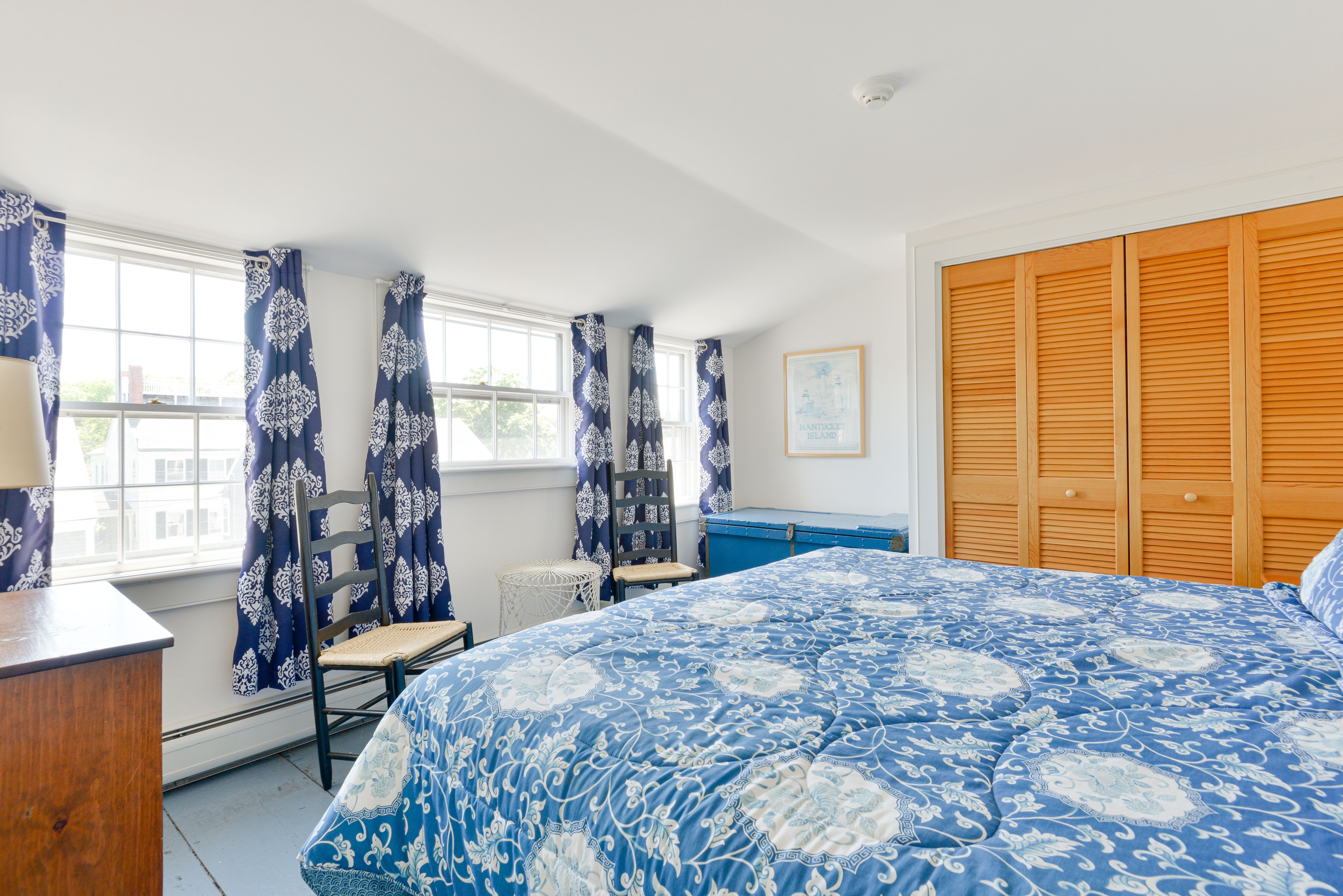 14 Hussey Street