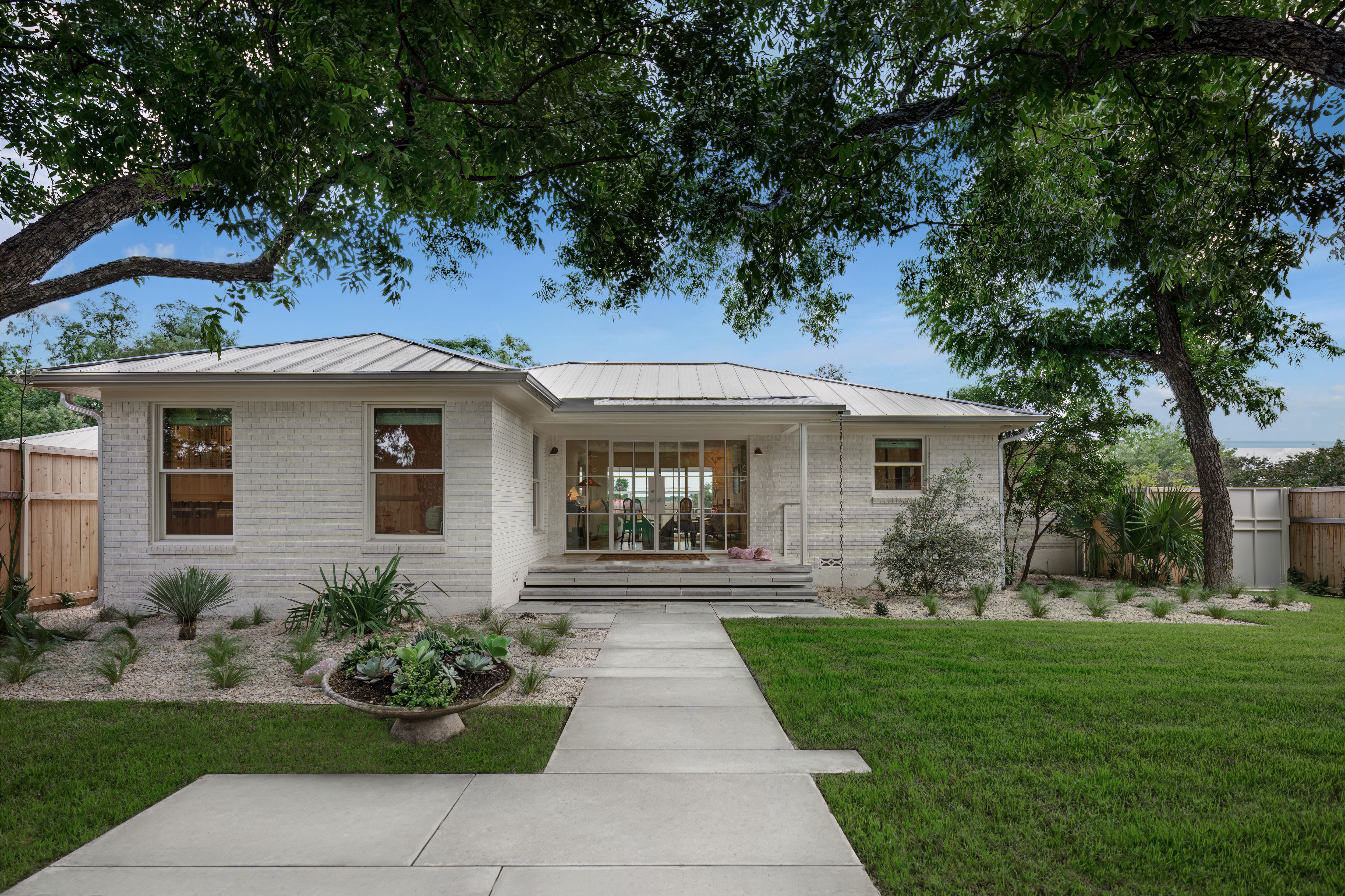 716 Brownlee Circle 