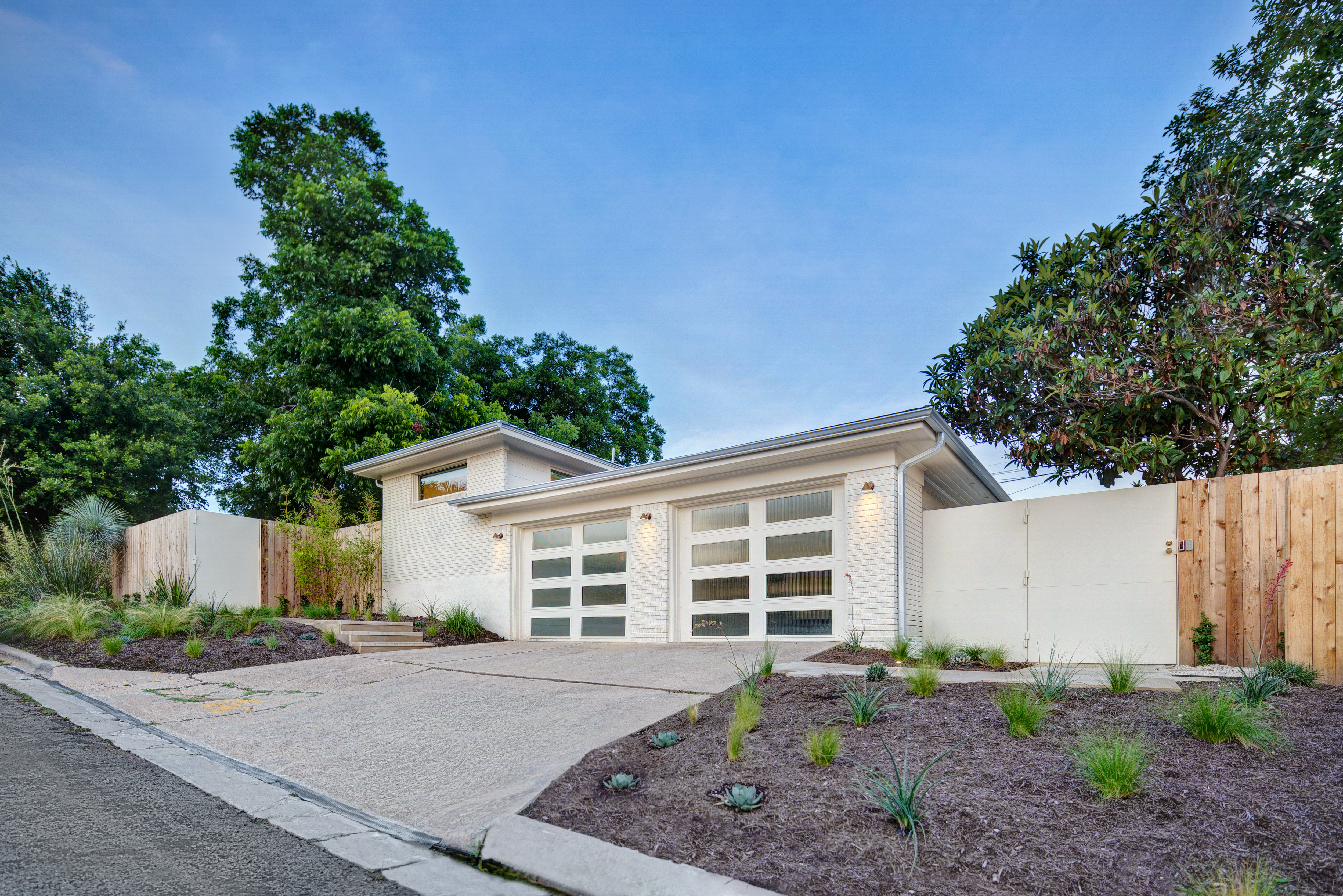 716 Brownlee Circle 