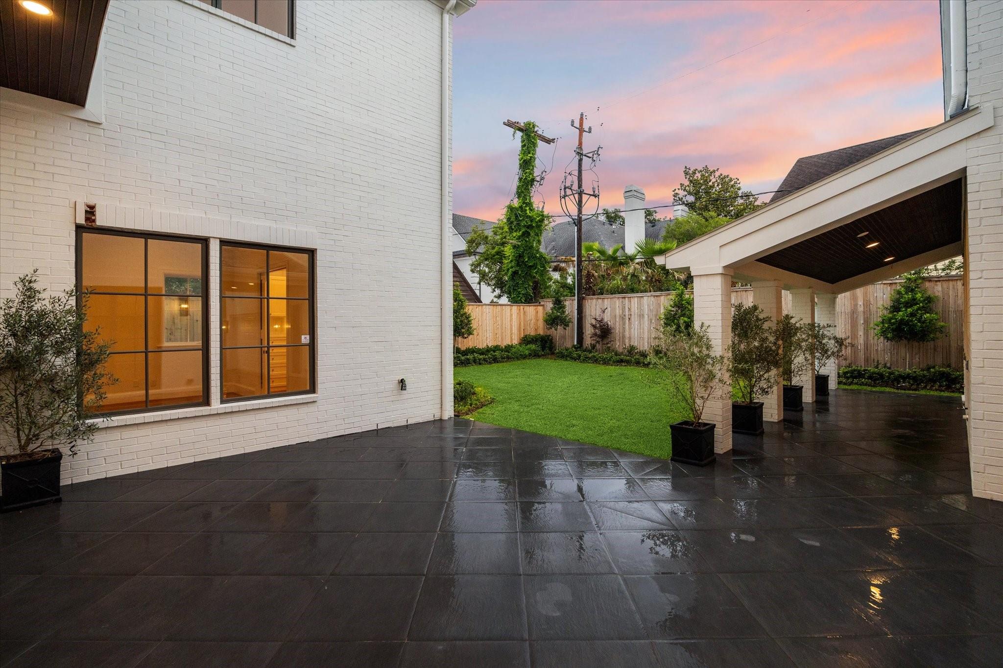 2211 Troon Road