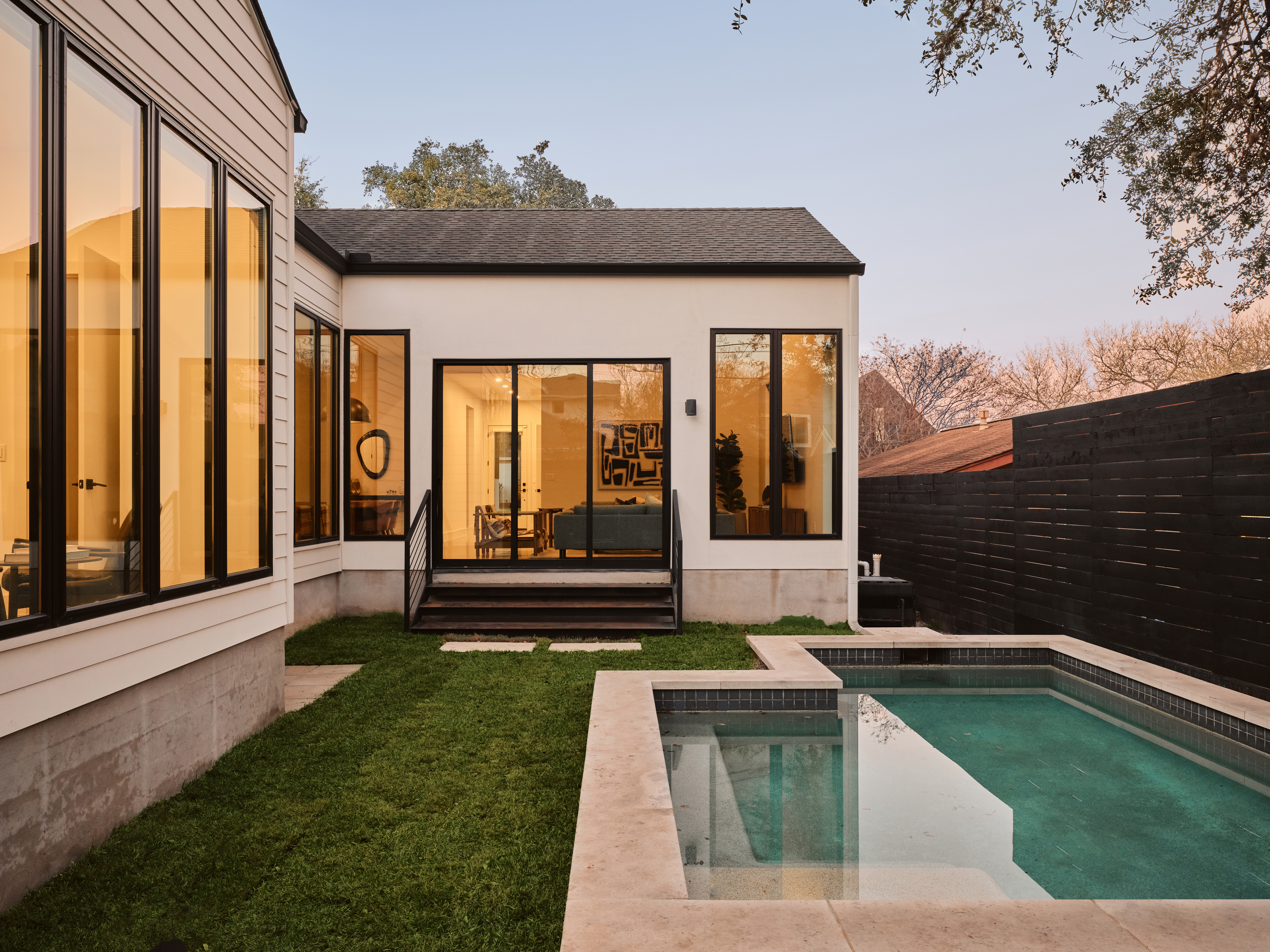 208 El Paso Street 