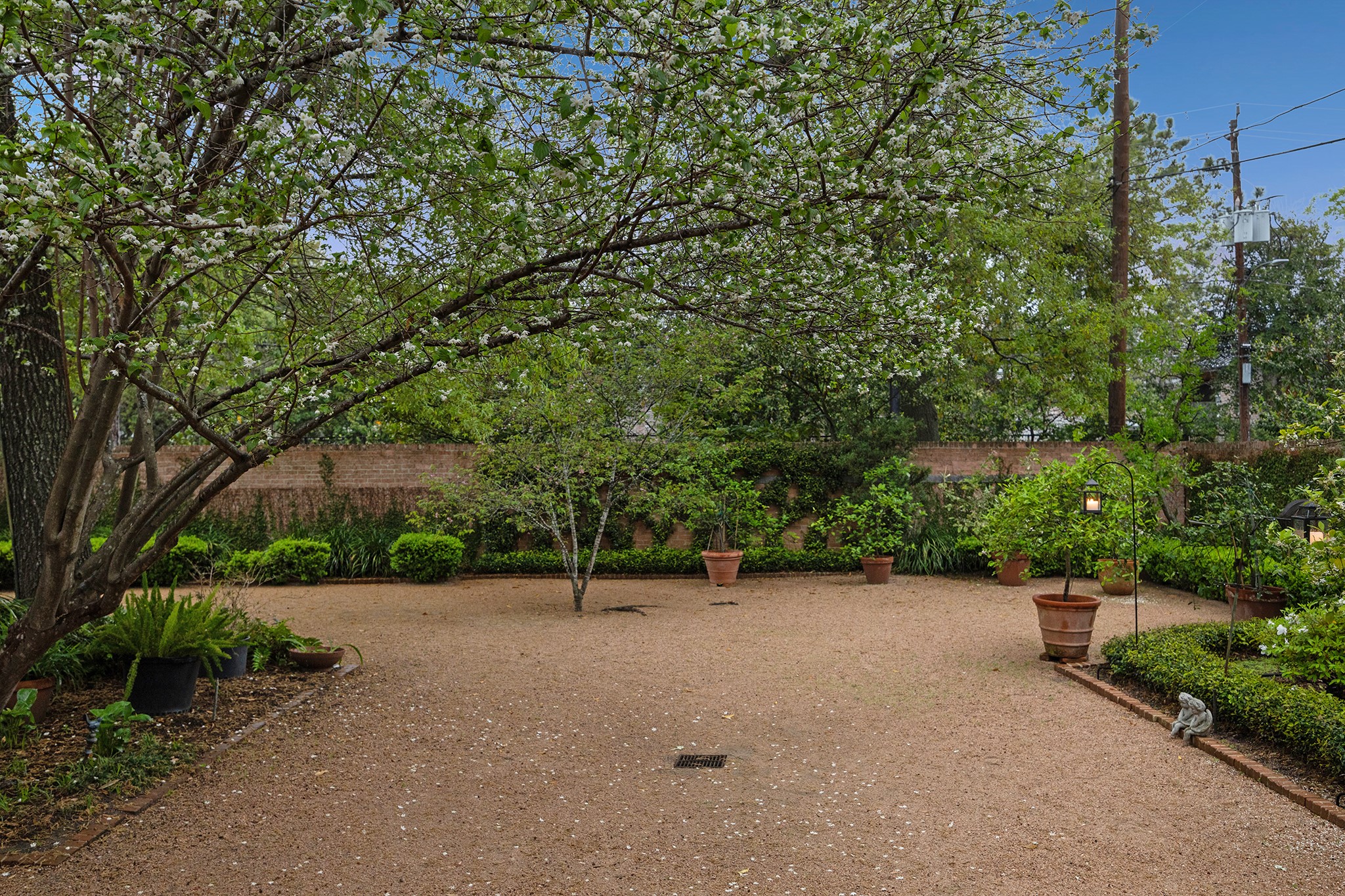 2005 Claremont Lane