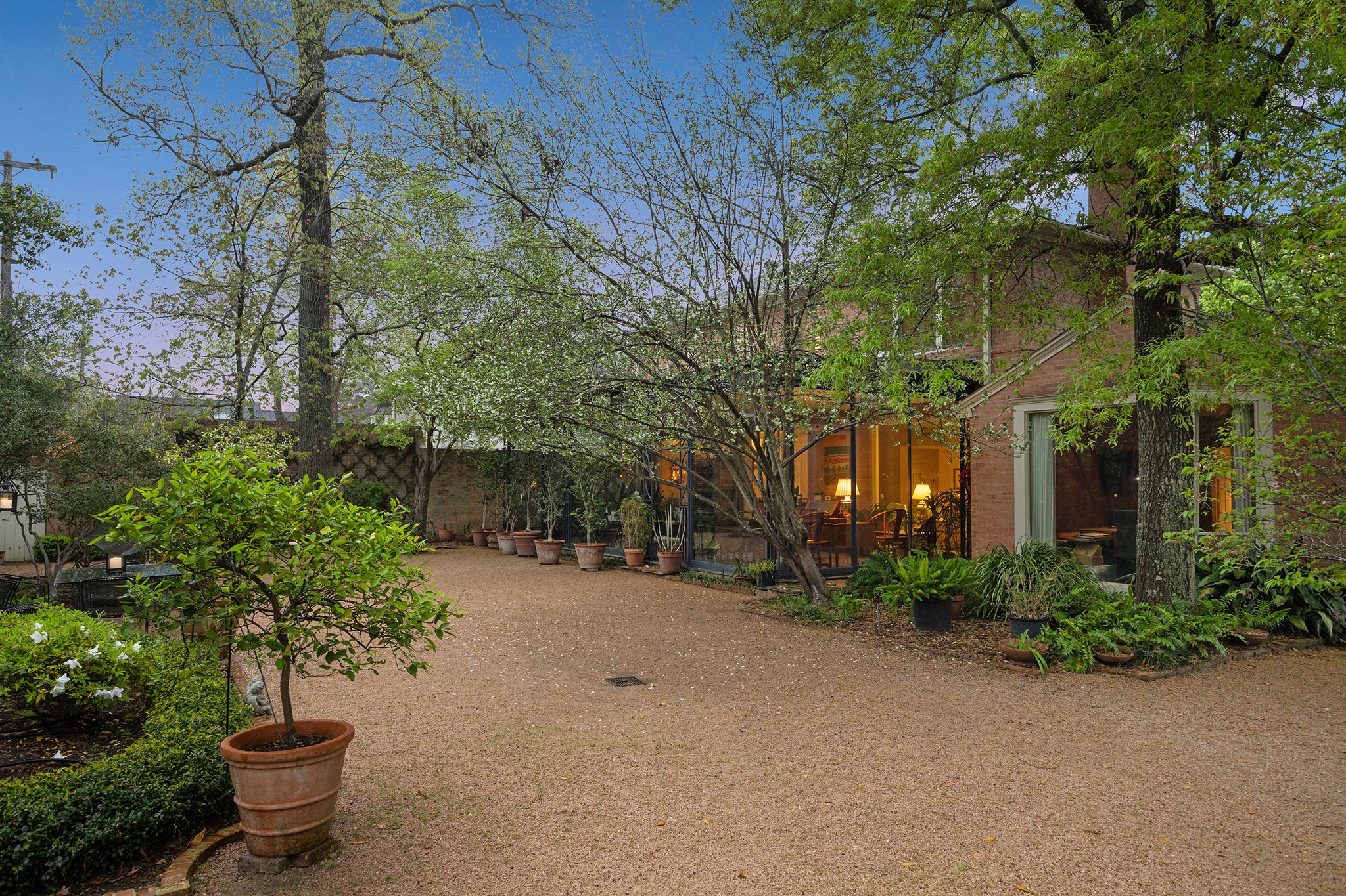 2005 Claremont Lane
