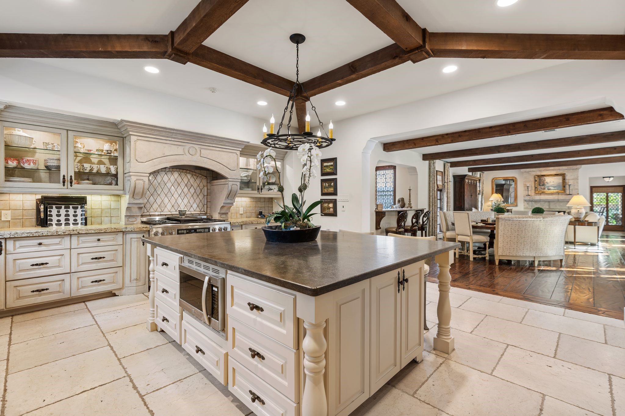 3325 Inwood Drive